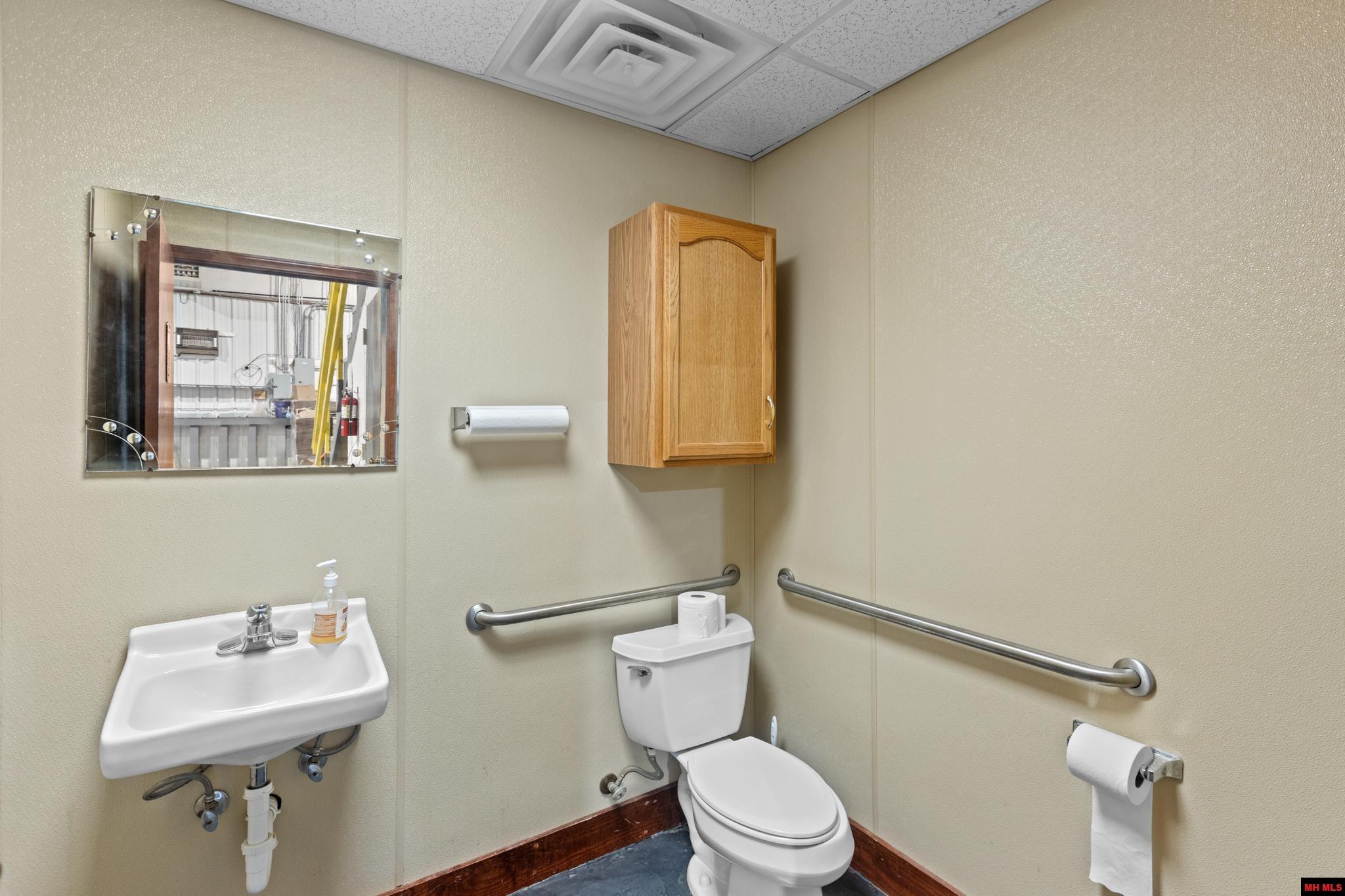 5499 HWY 62 EAST Mountain Home, AR