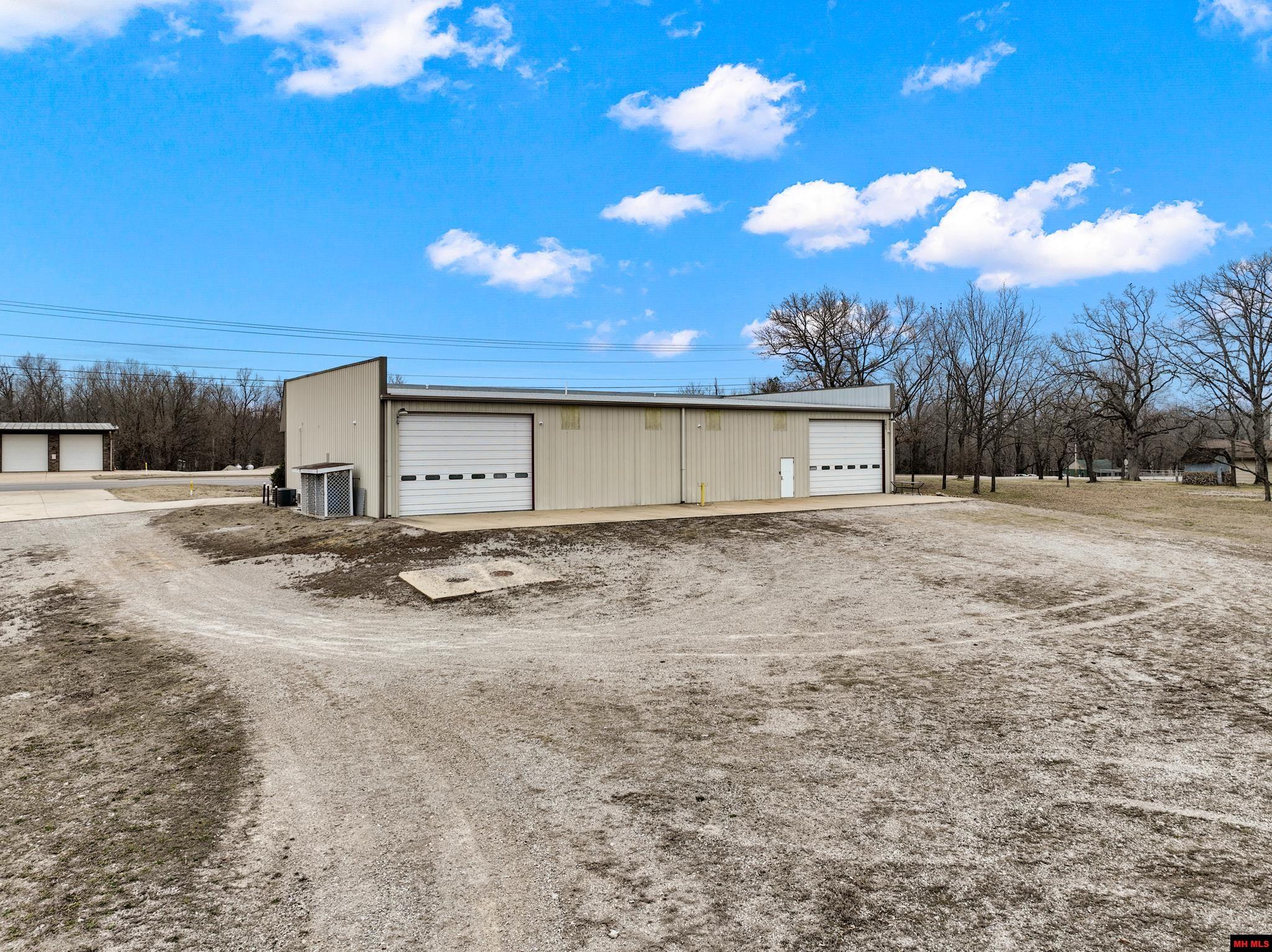 5499 HWY 62 EAST Mountain Home, AR