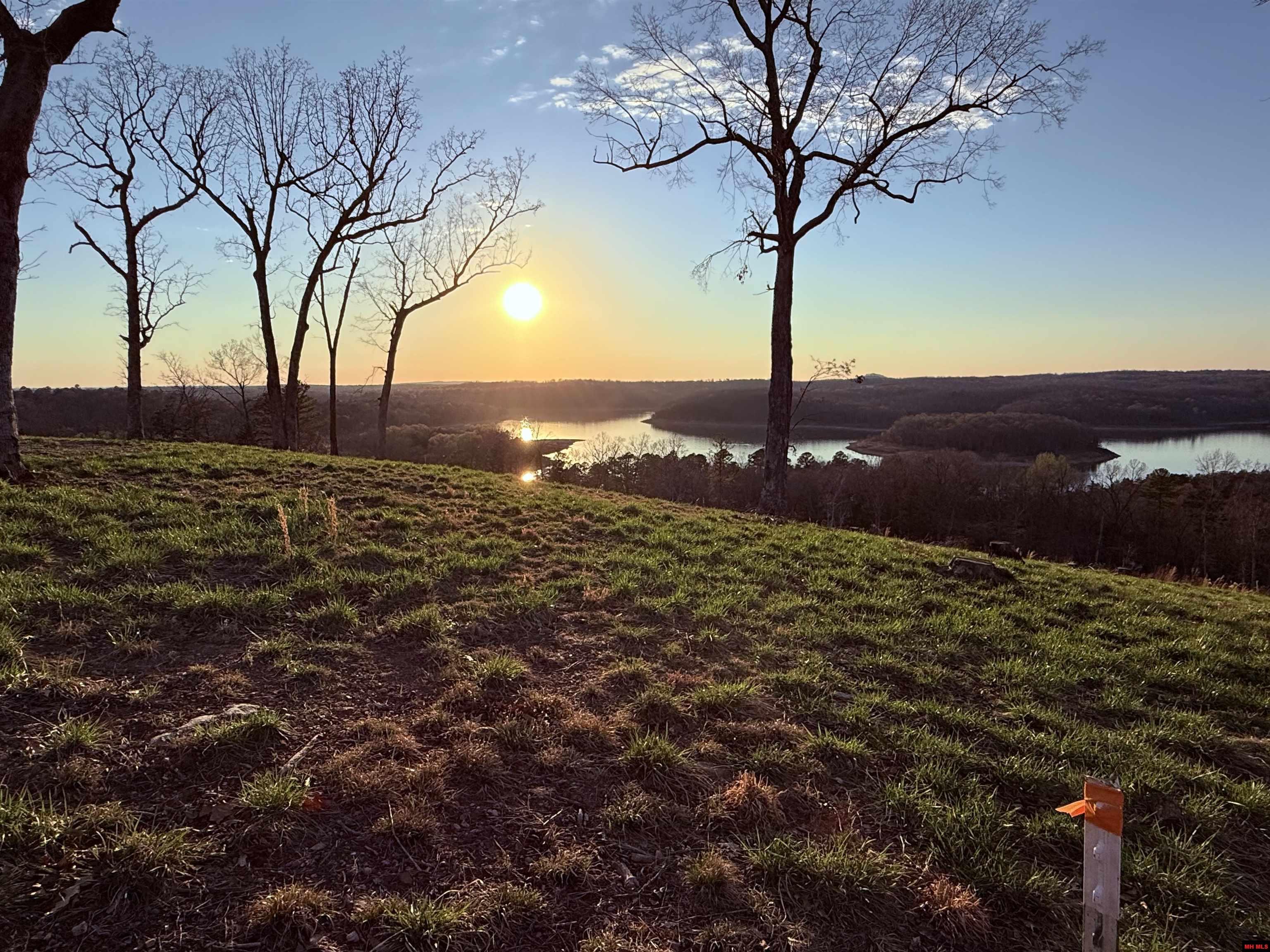 496-29115-000 Sunset Point Drive