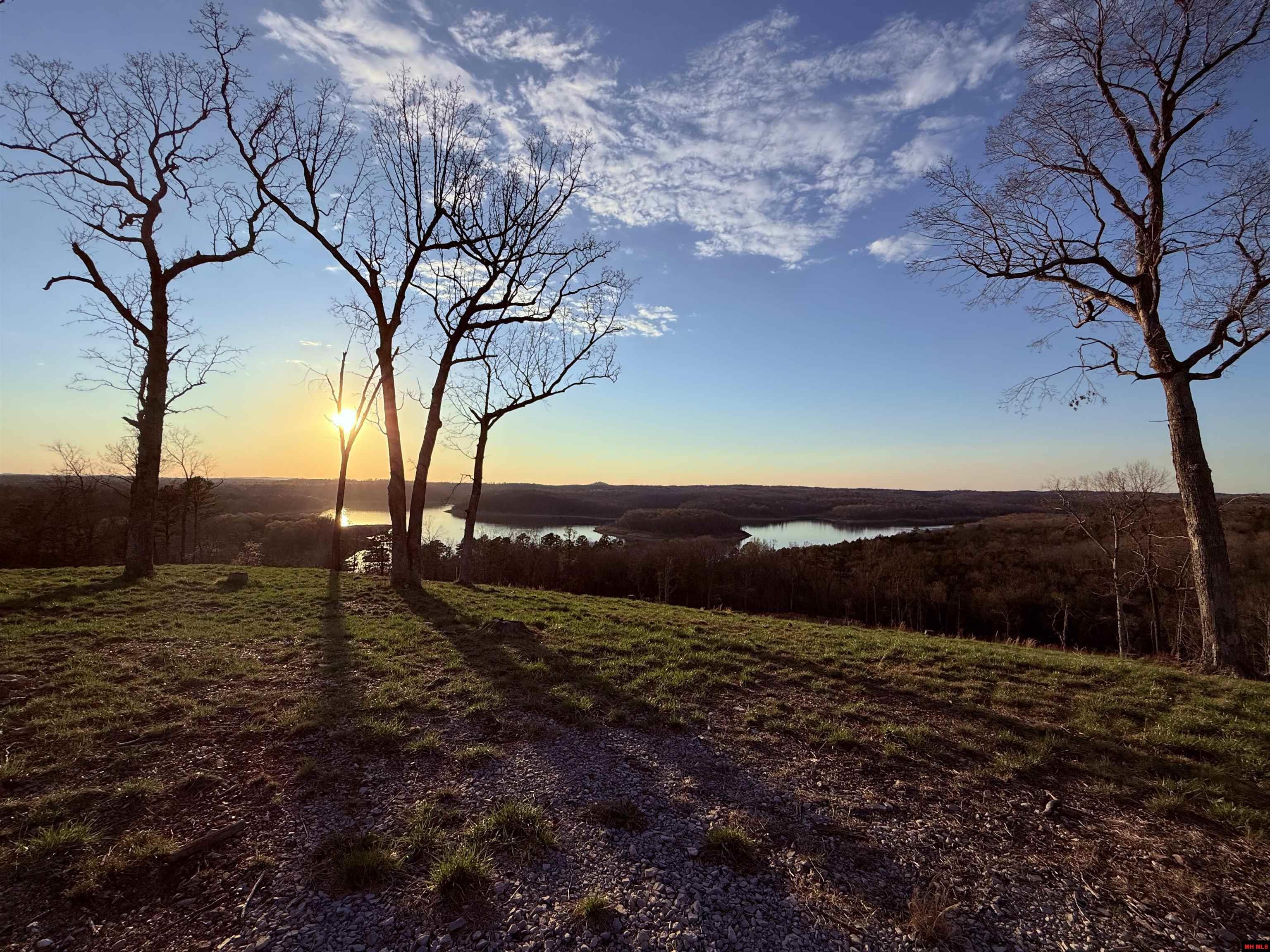 496-29115-000 Sunset Point Drive