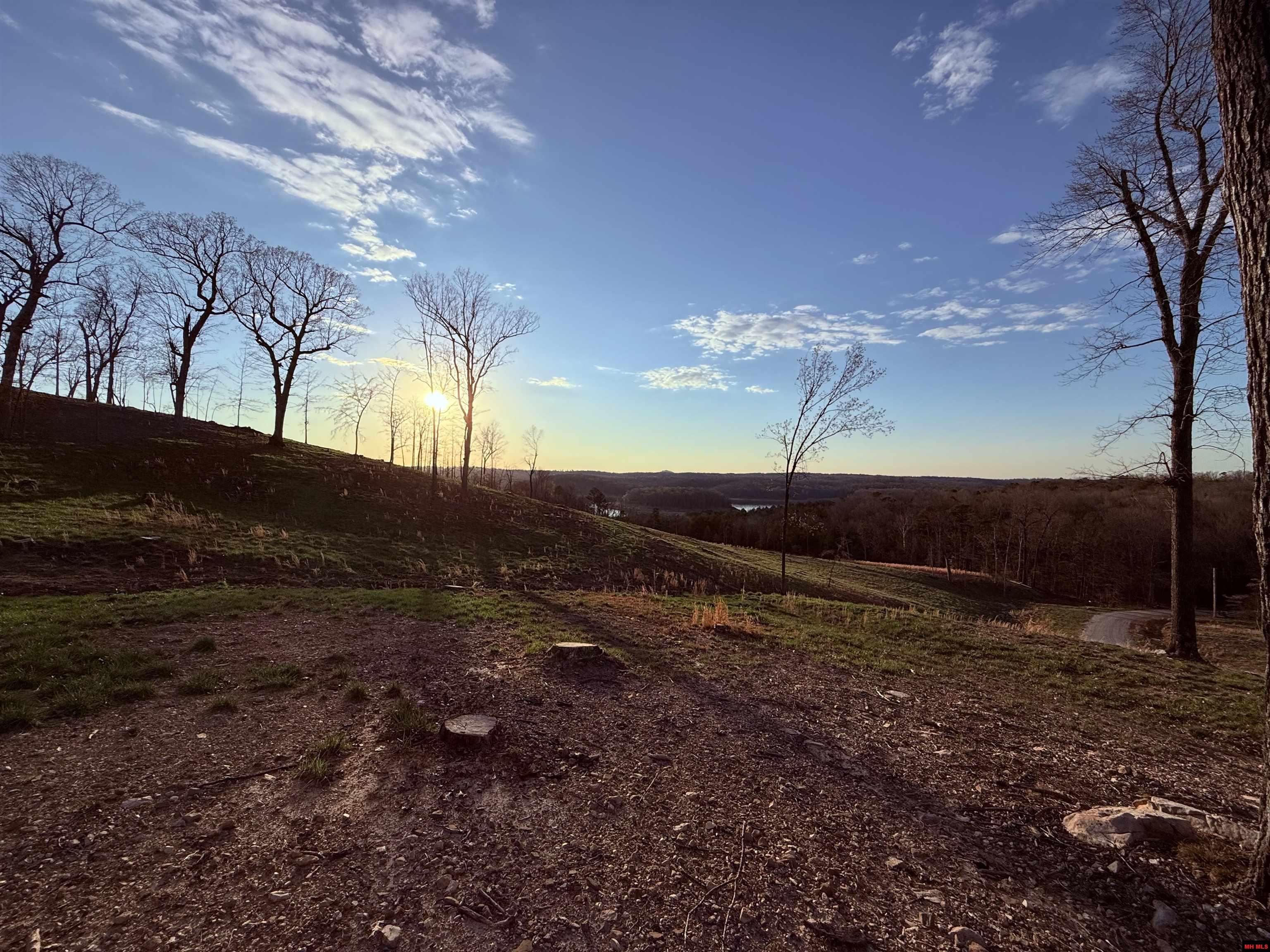 496-29115-000 Sunset Point Drive