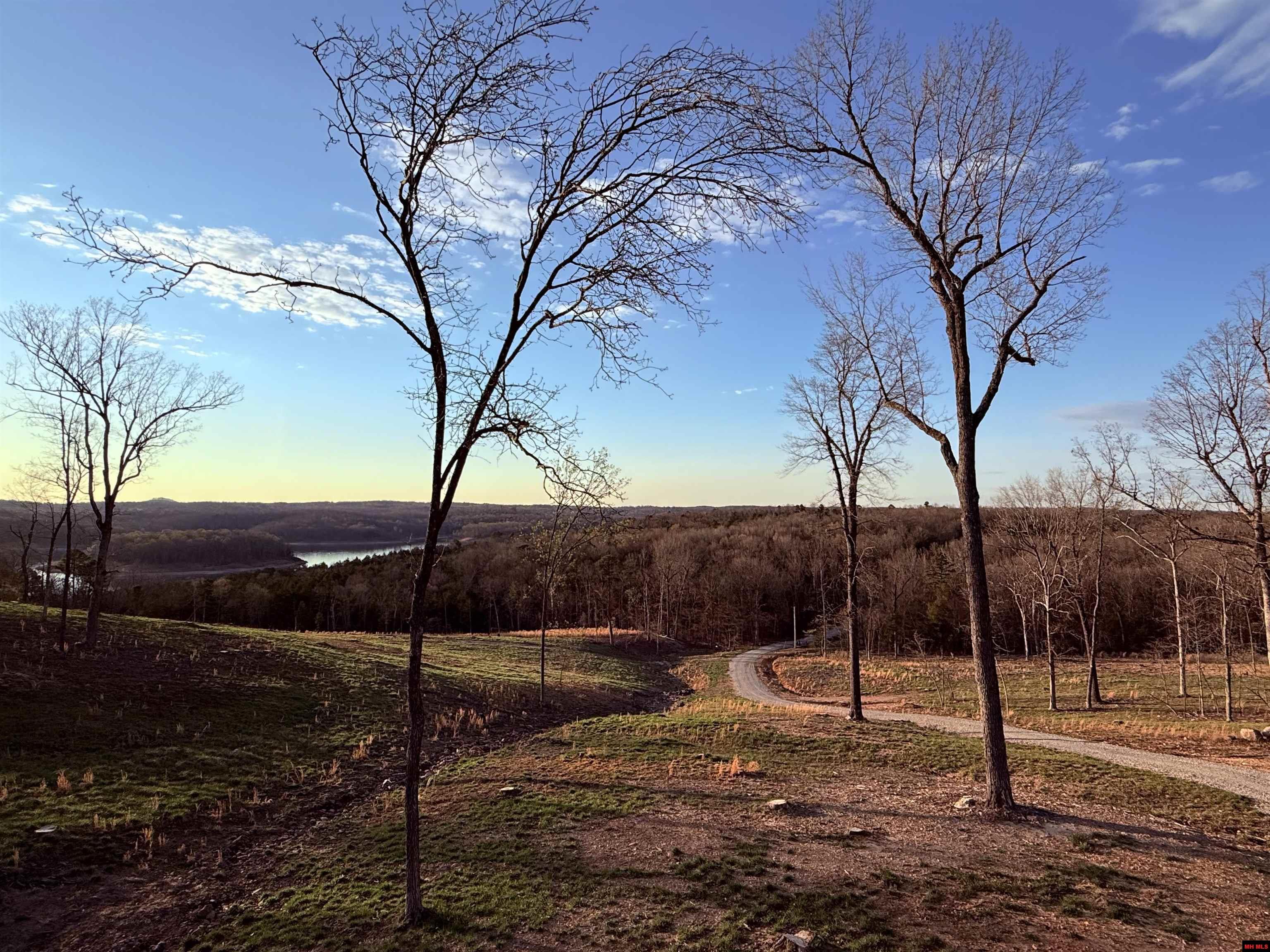 496-29115-000 Sunset Point Drive