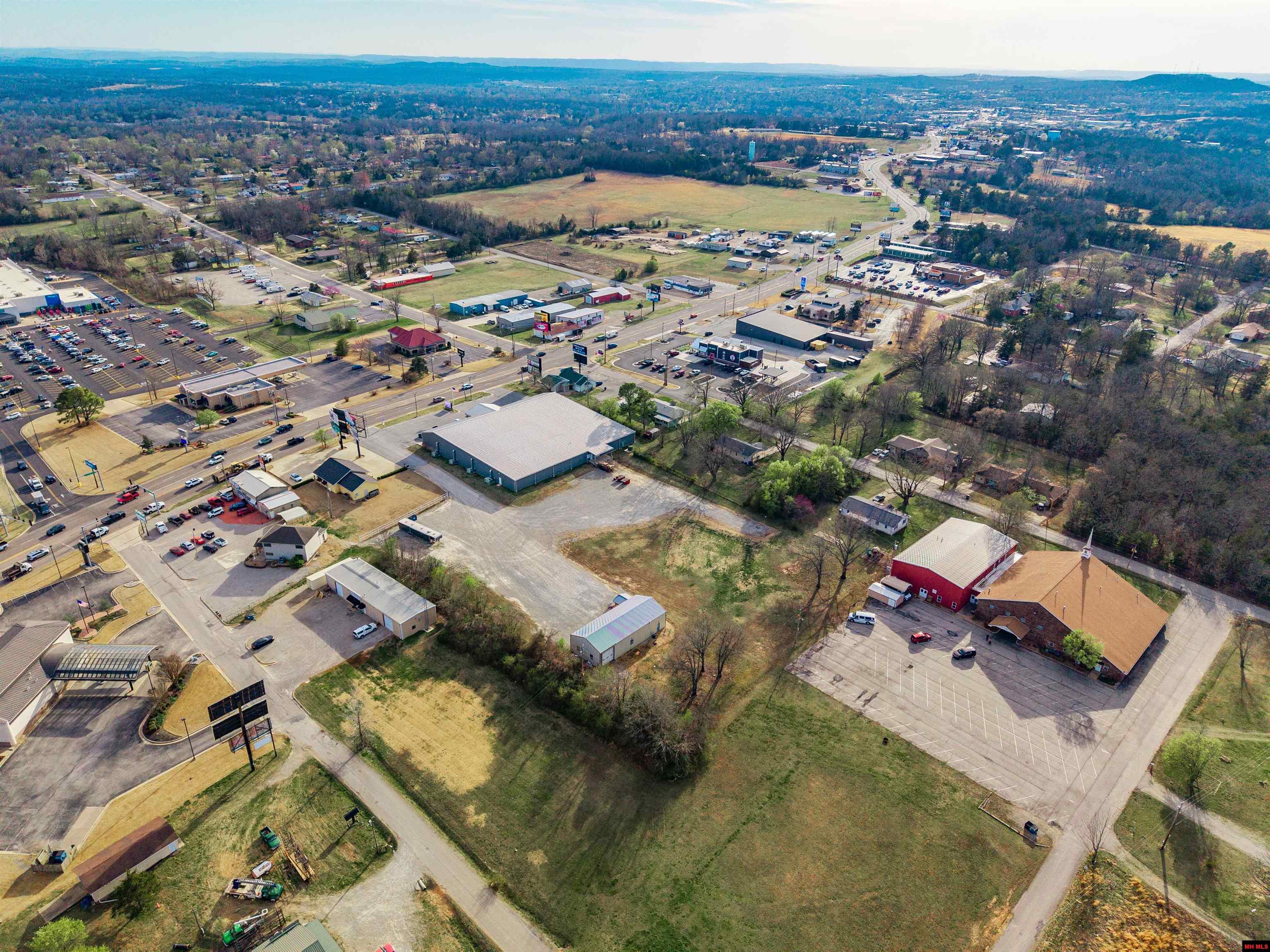 2620 HWY 62 EAST Mountain Home, AR