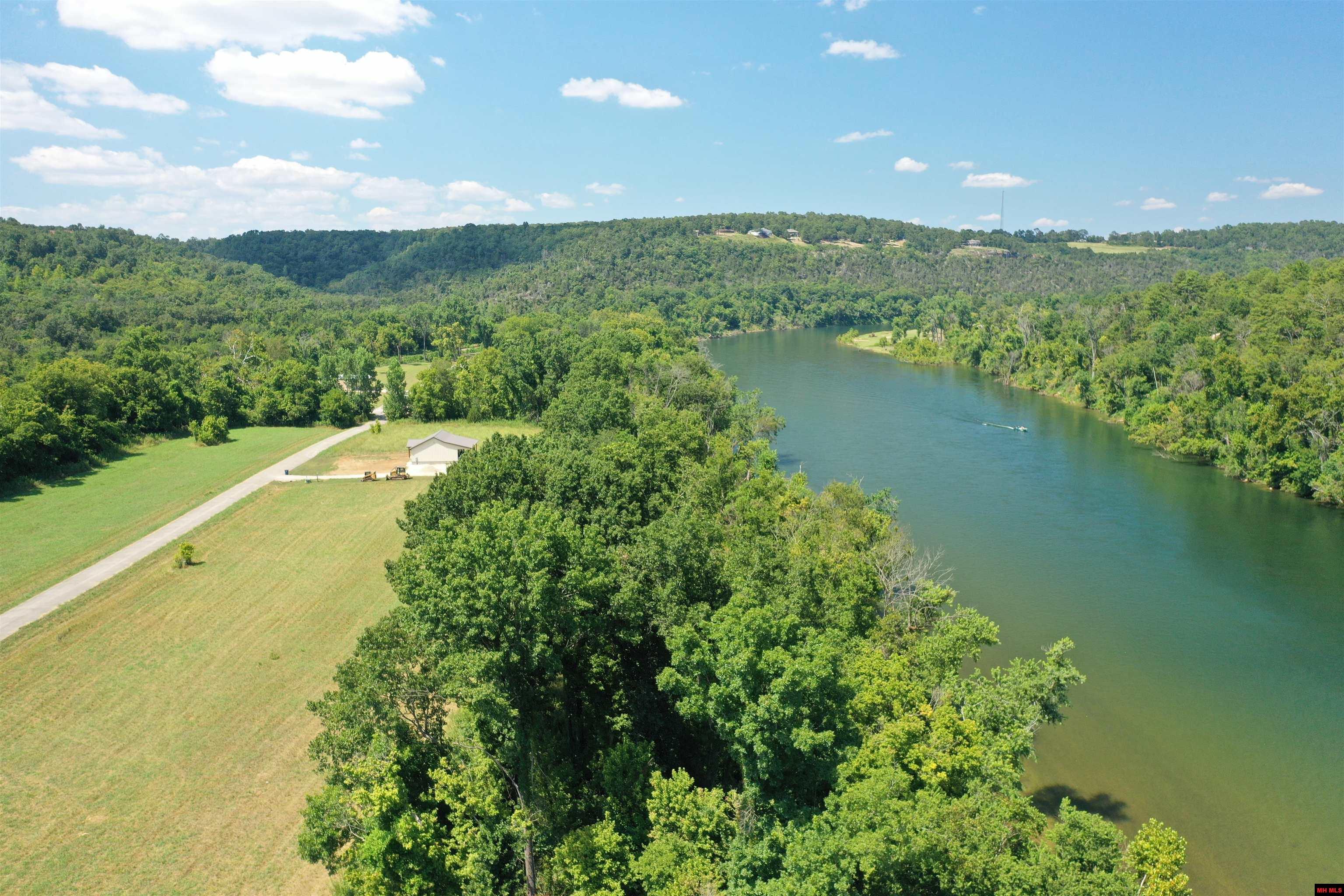 001-11244-036 Travis Terrace