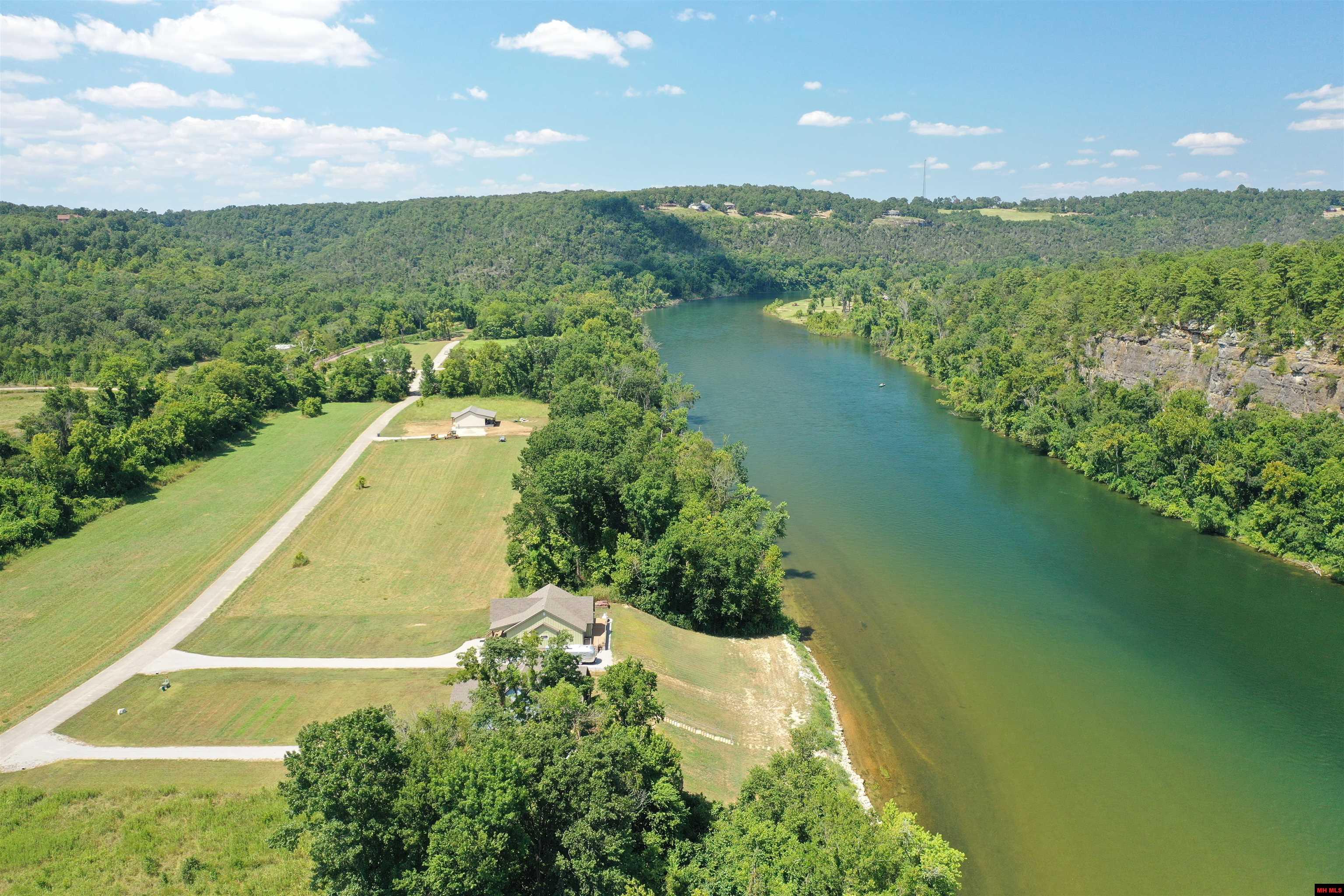 001-11244-036 Travis Terrace