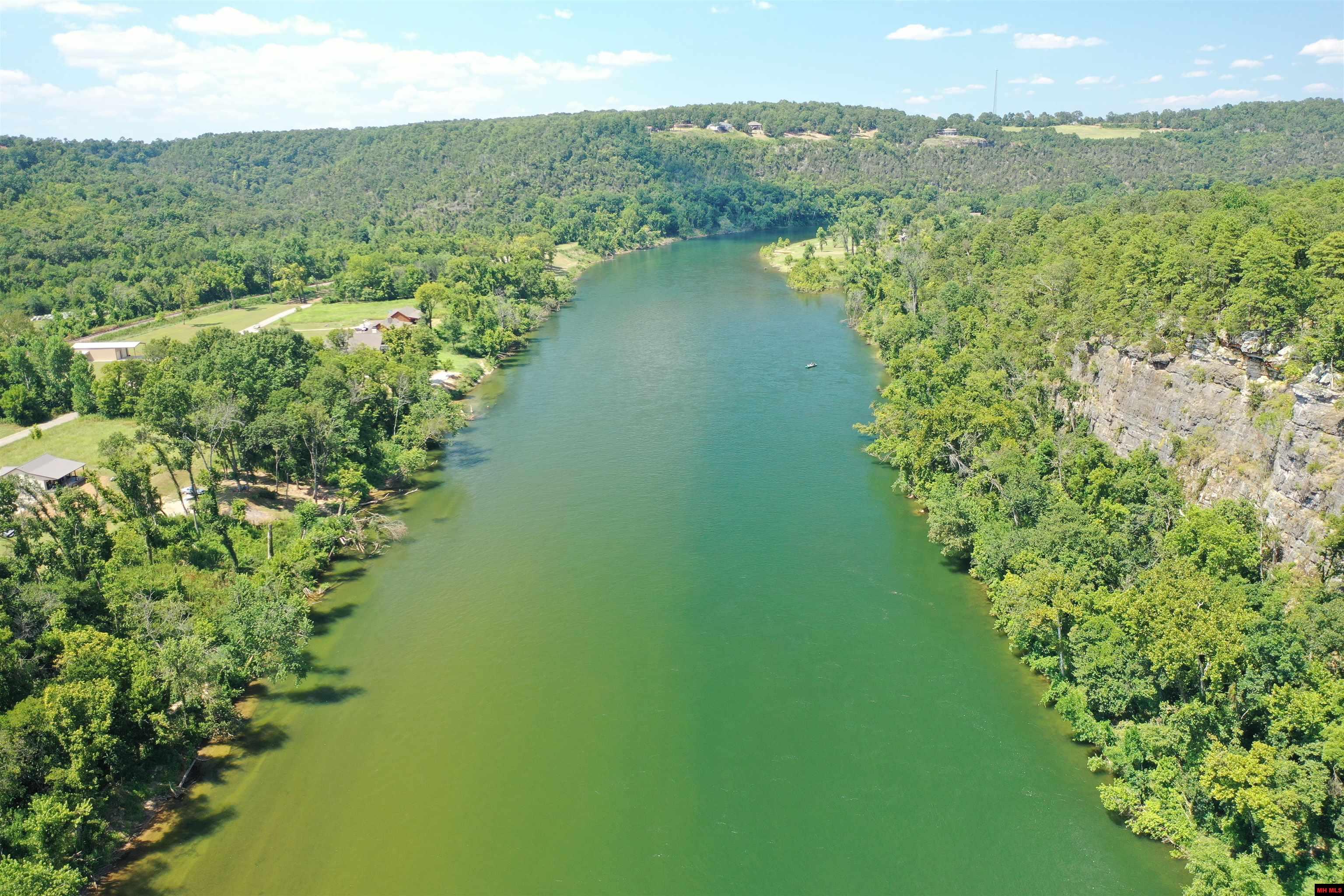 001-11244-036 Travis Terrace