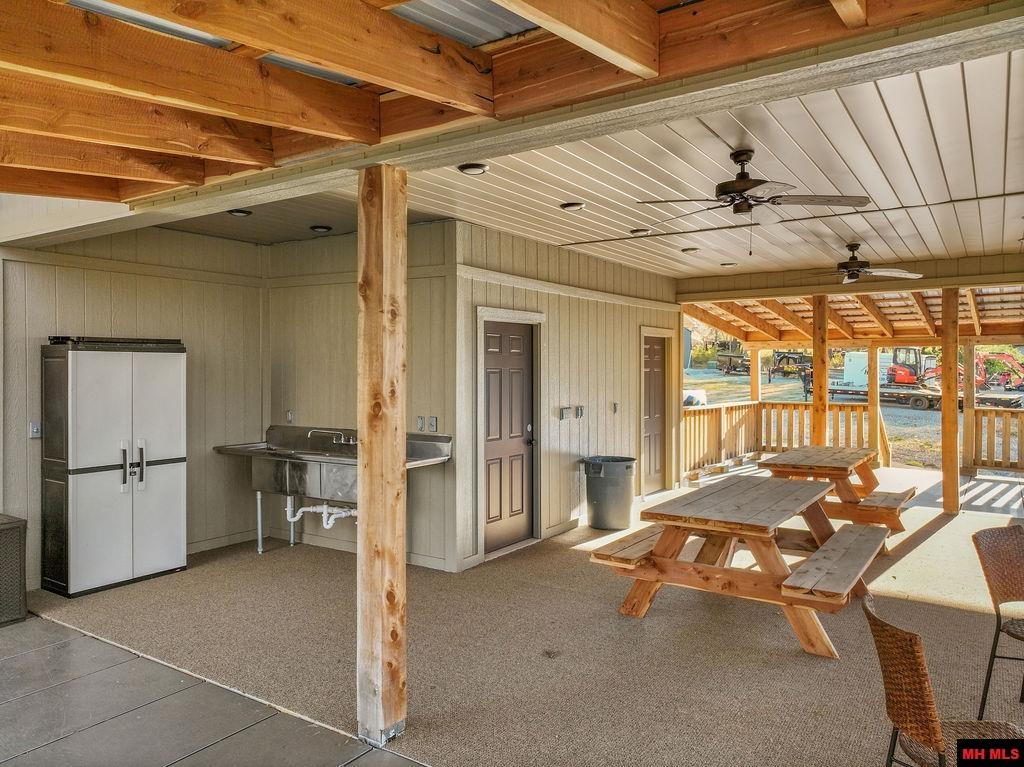 1912 A2 Central Boulevard