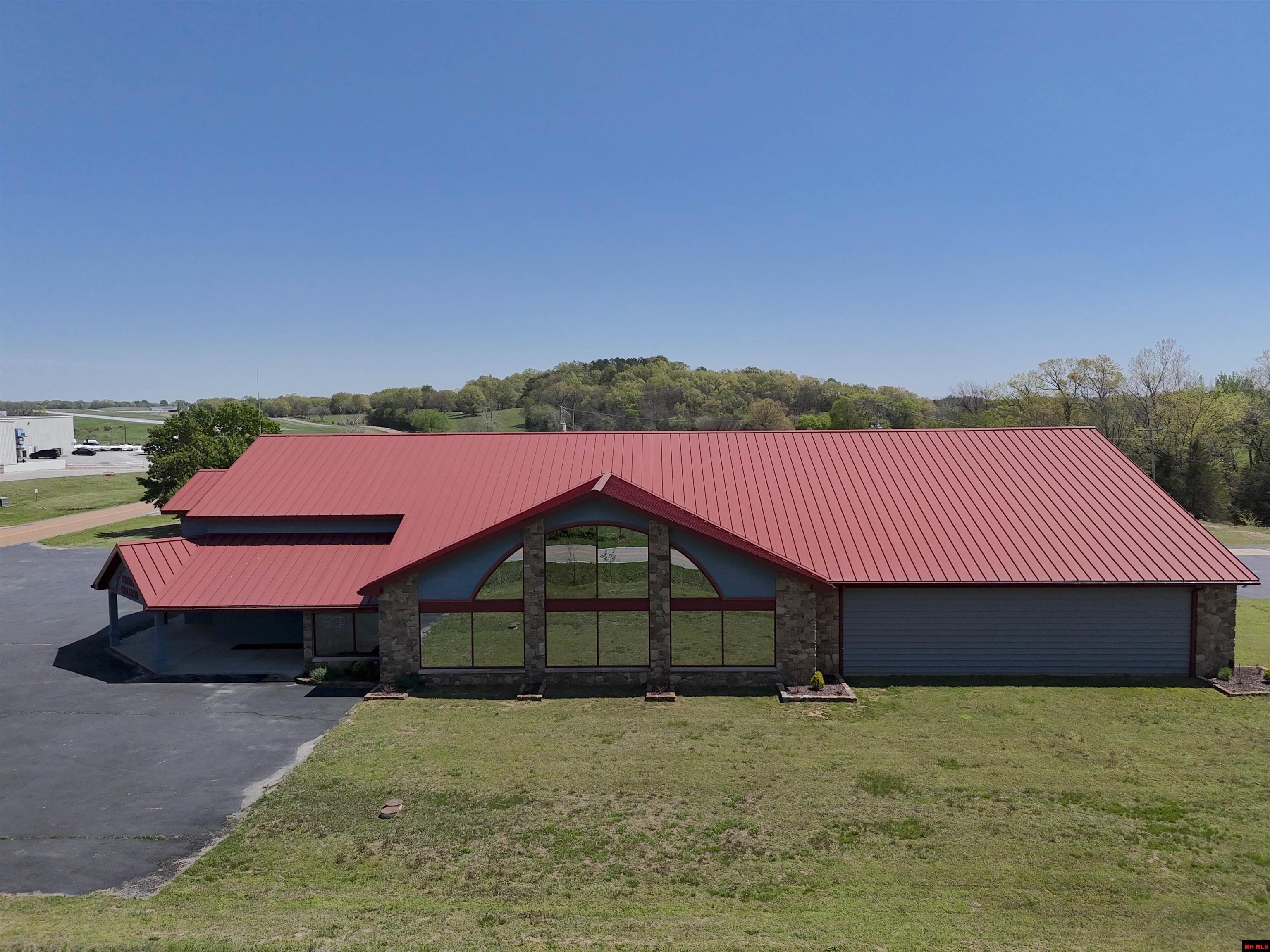 25 AIRPORT ROAD, Flippin, AR