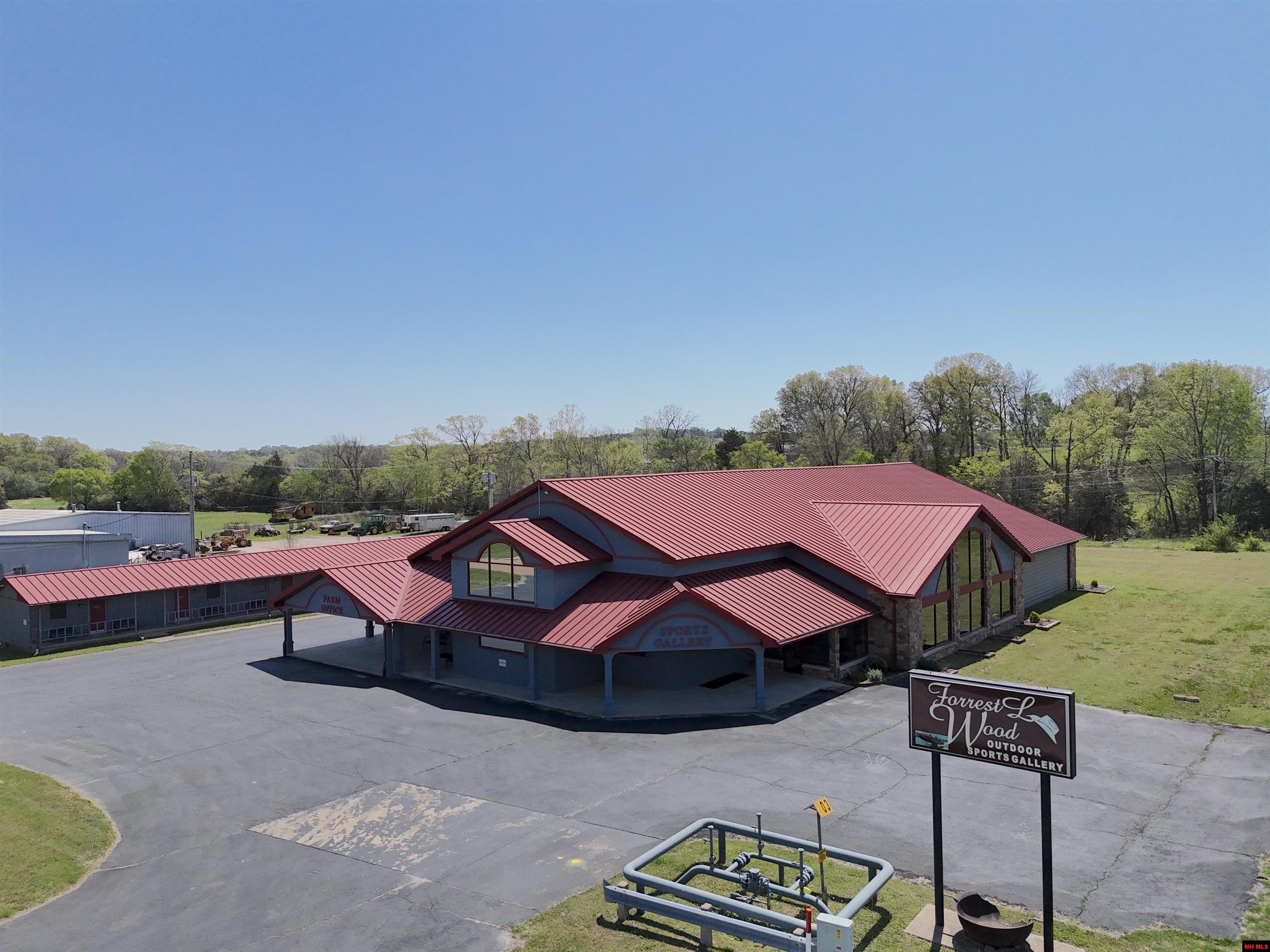 25 AIRPORT ROAD Flippin, AR