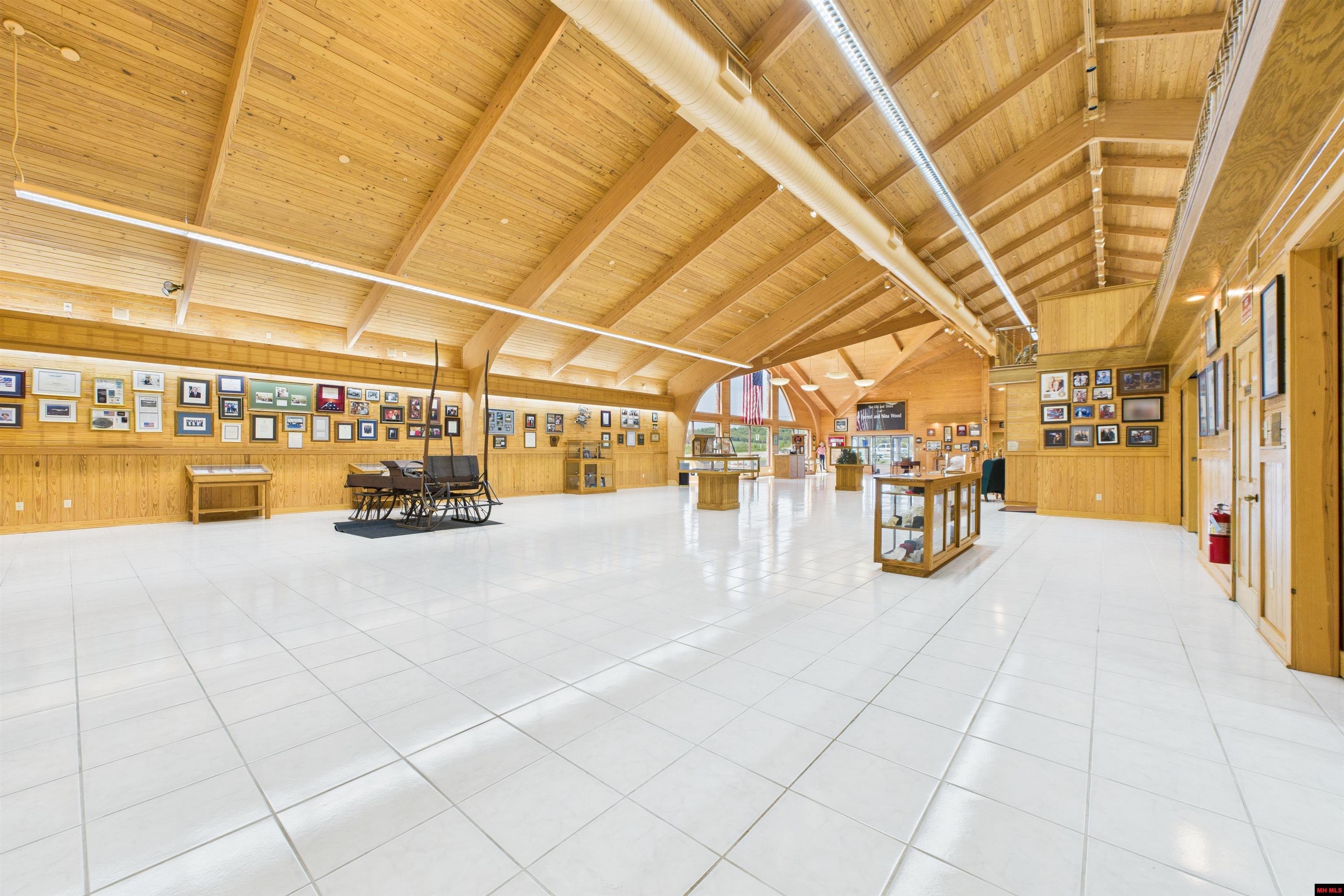 25 AIRPORT ROAD Flippin, AR