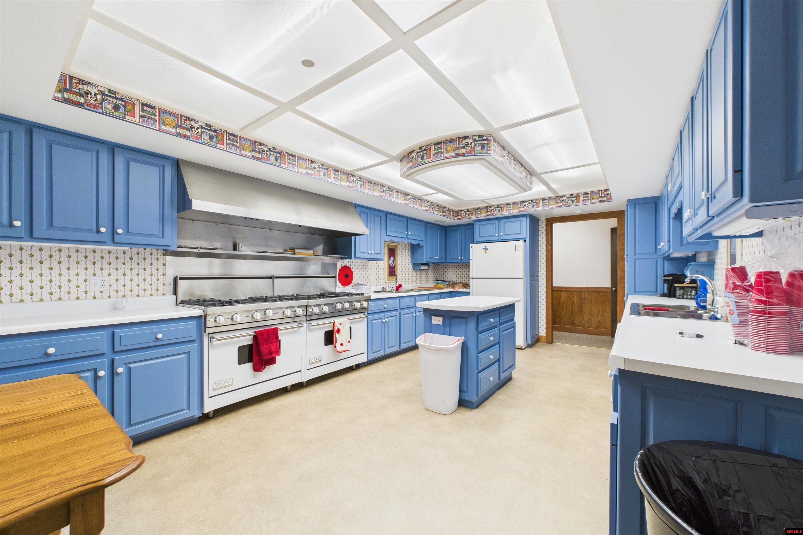 25 AIRPORT ROAD Flippin, AR