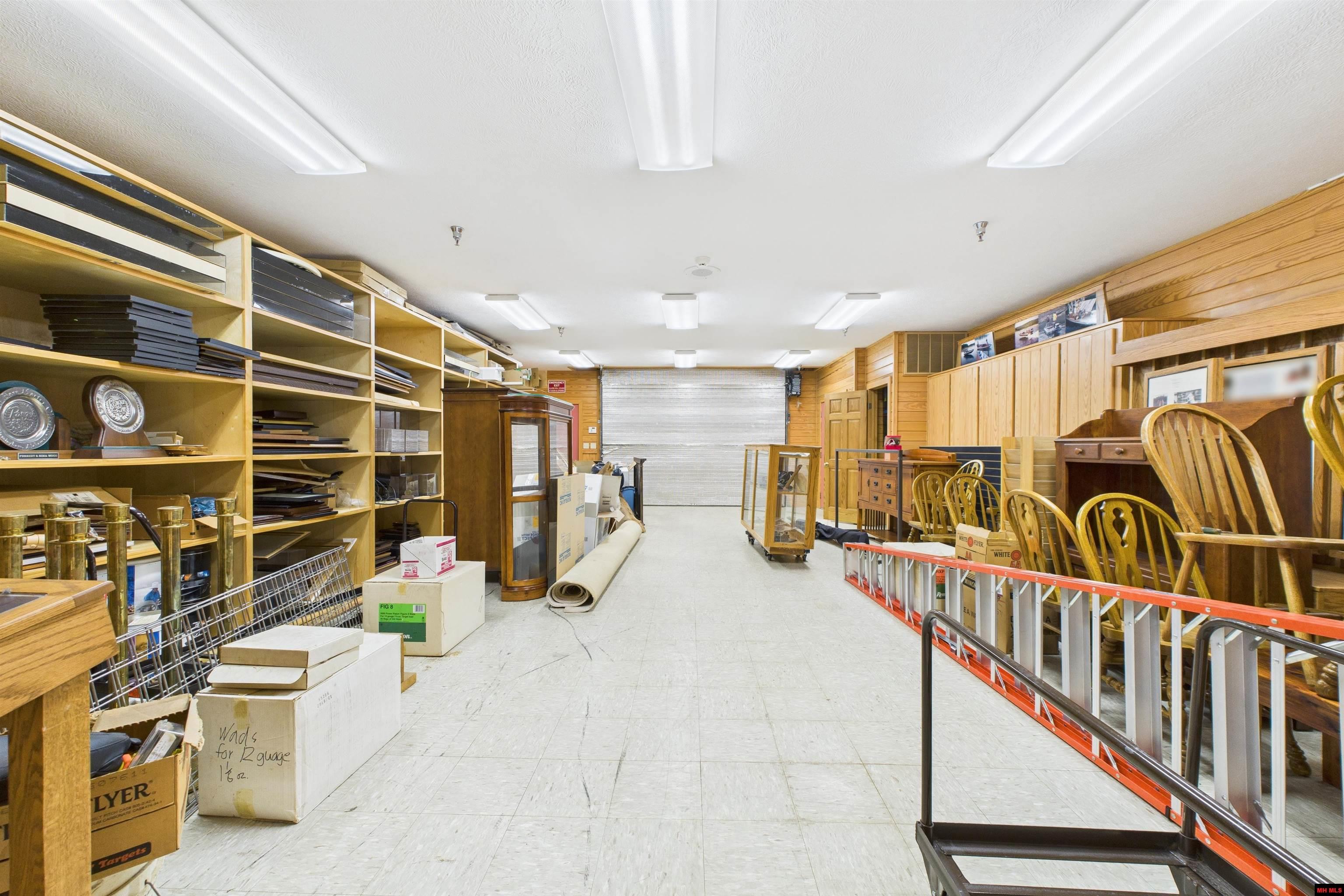 25 AIRPORT ROAD Flippin, AR