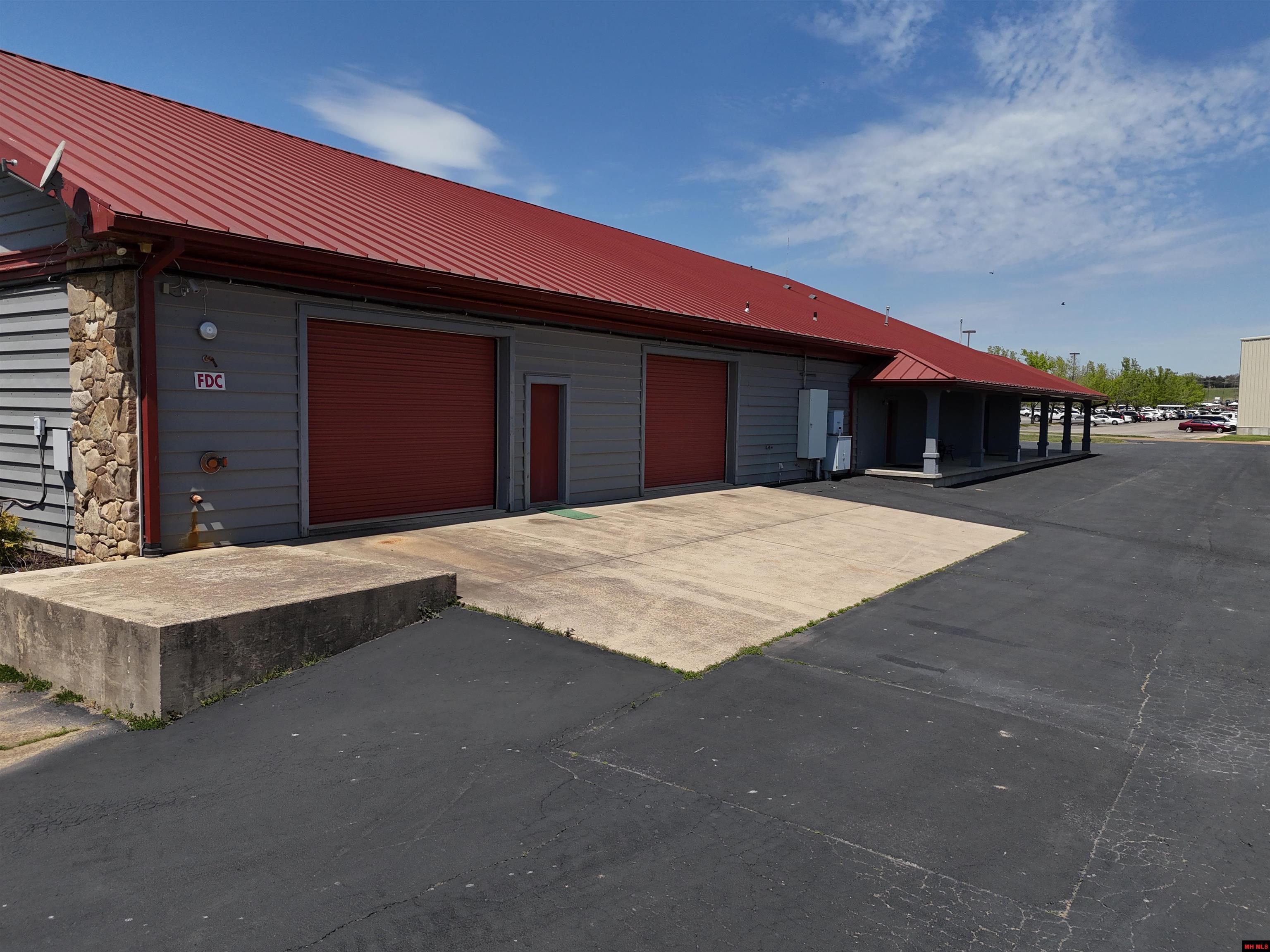 25 AIRPORT ROAD Flippin, AR