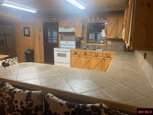 237/236 Pride & Joy Lane