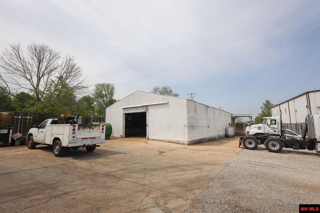 167 TUCKER CEMETERY ROAD Gassville, AR