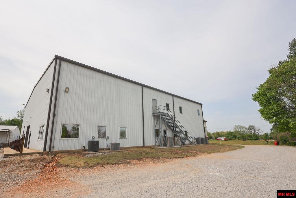 167 TUCKER CEMETERY ROAD Gassville, AR