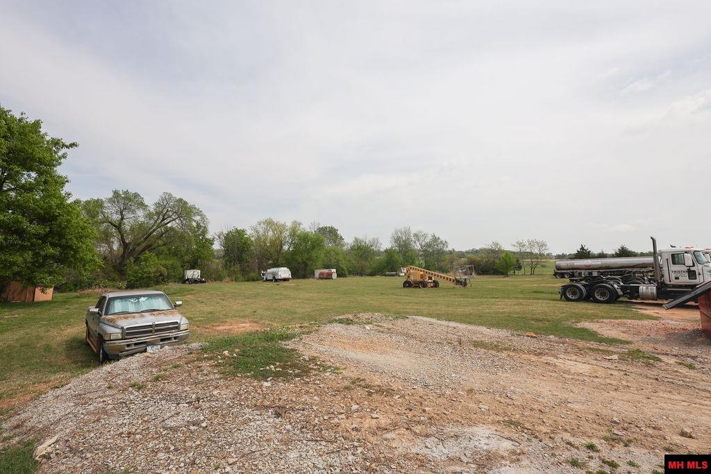 167 TUCKER CEMETERY ROAD Gassville, AR