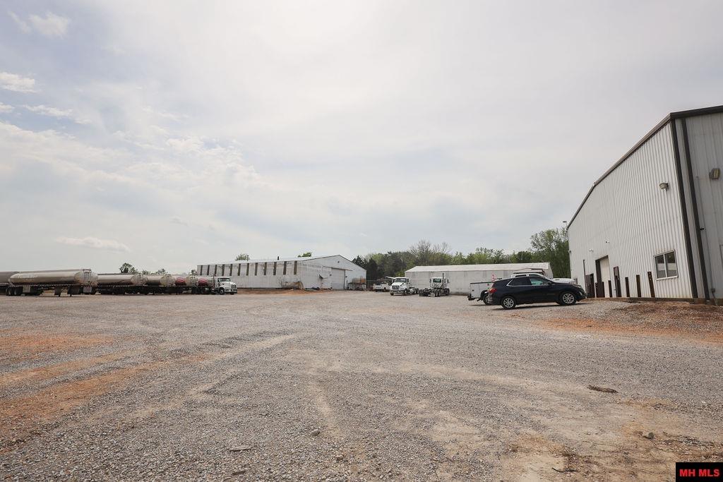 167 TUCKER CEMETERY ROAD Gassville, AR