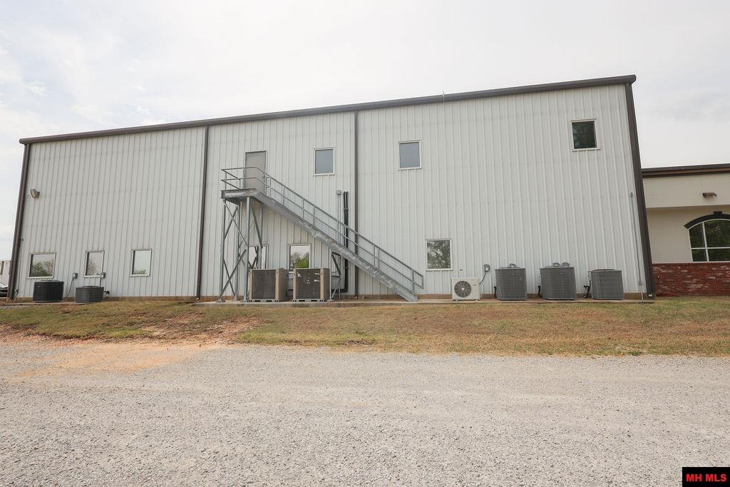 167 TUCKER CEMETERY ROAD Gassville, AR