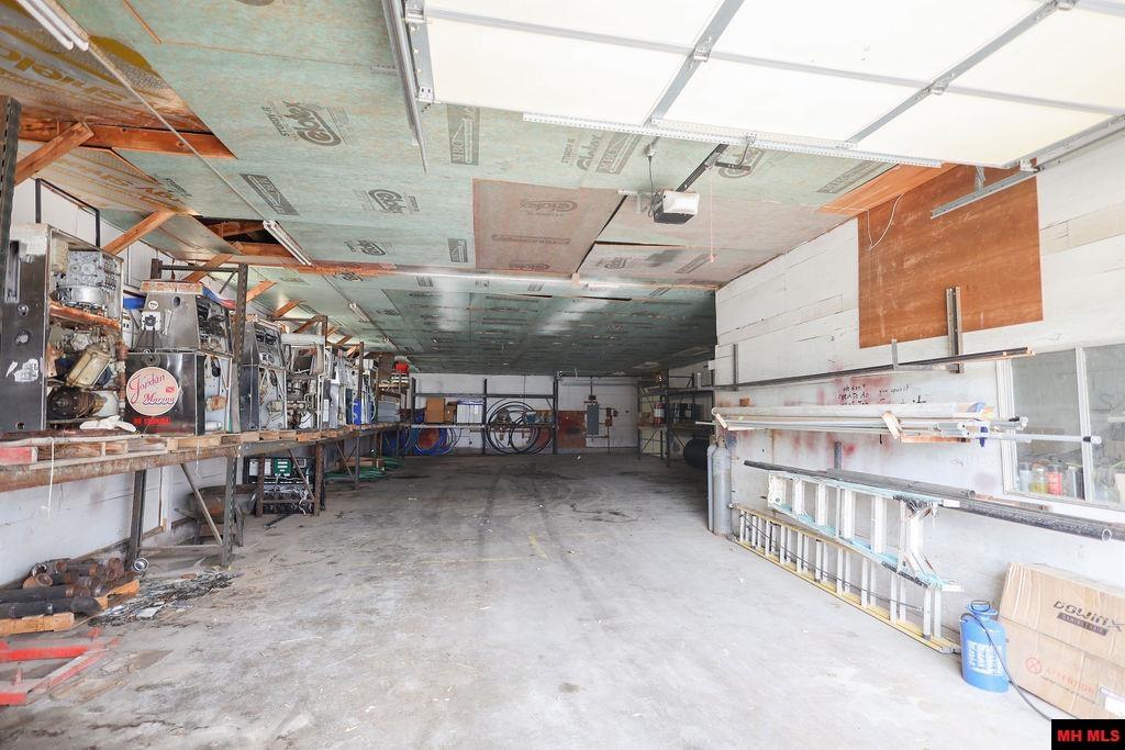 167 TUCKER CEMETERY ROAD Gassville, AR