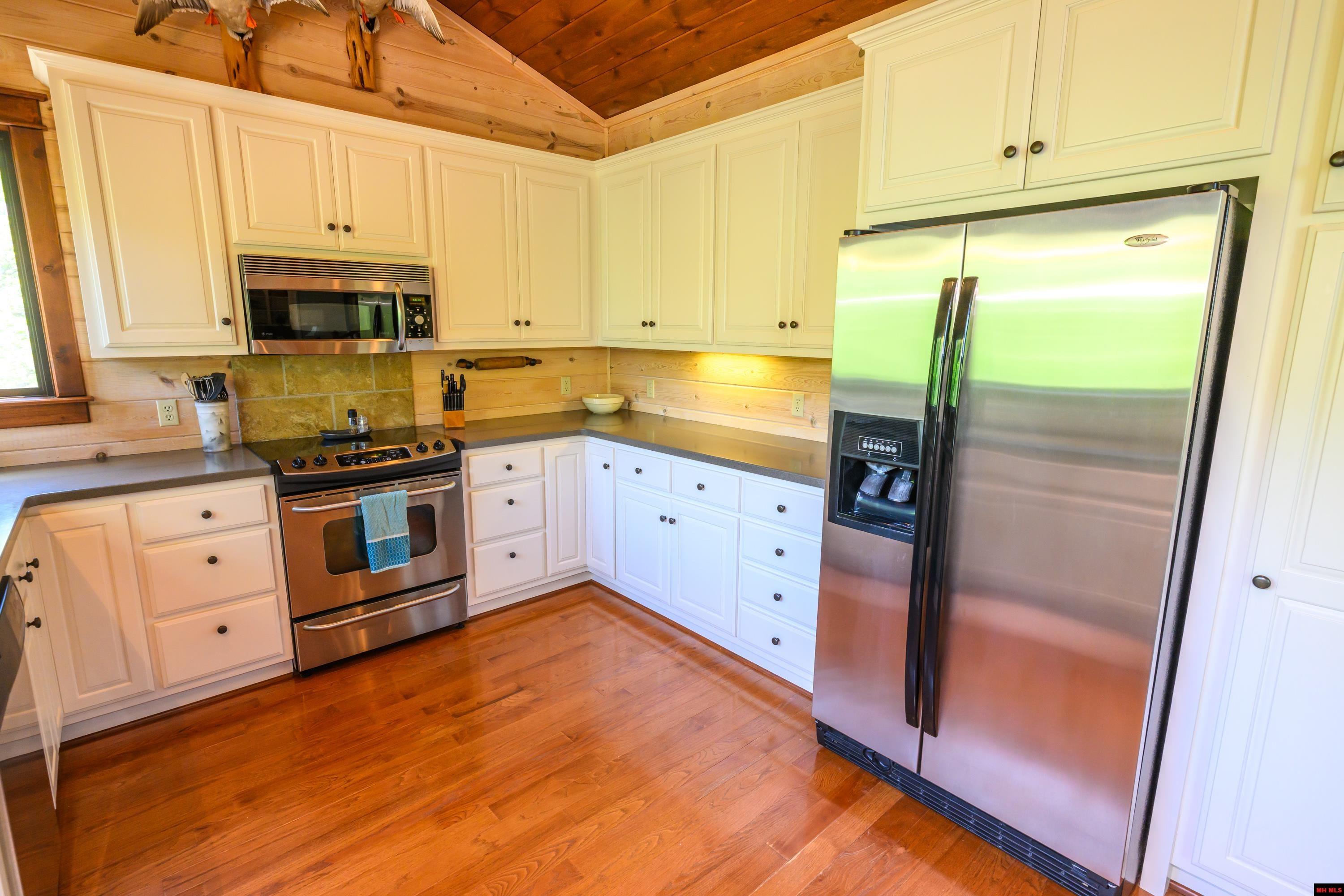 349 MCPHEARSON TERRACE Norfork, AR