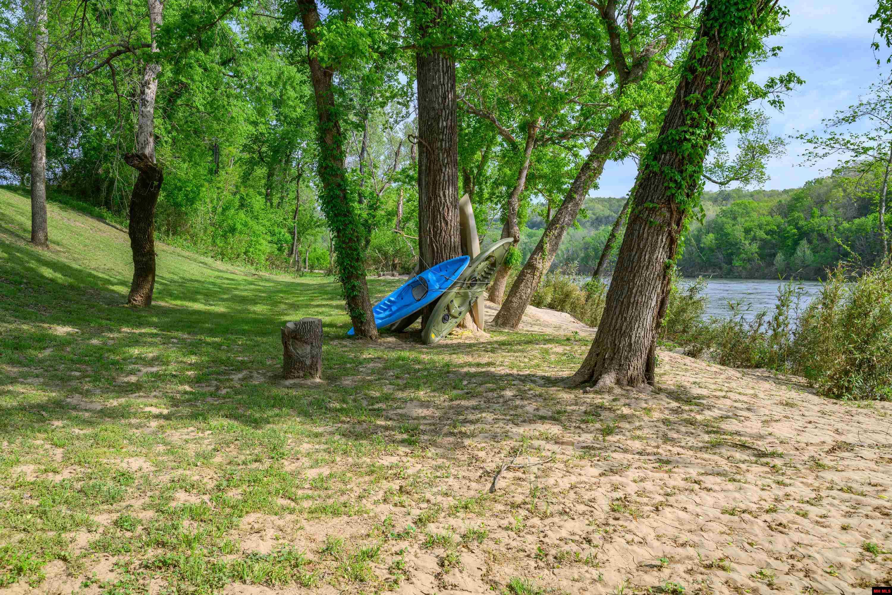 349 MCPHEARSON TERRACE Norfork, AR