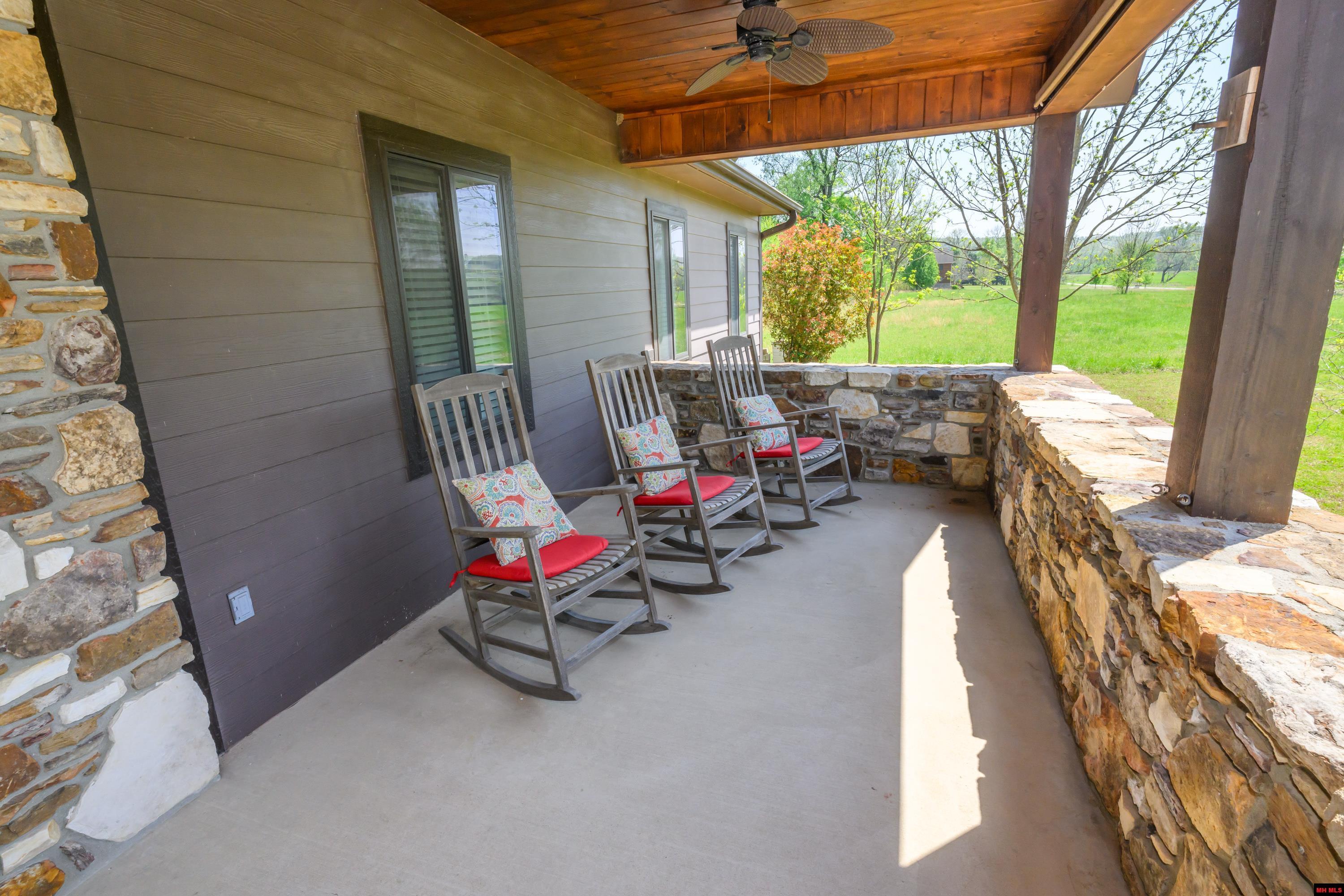 349 MCPHEARSON TERRACE Norfork, AR