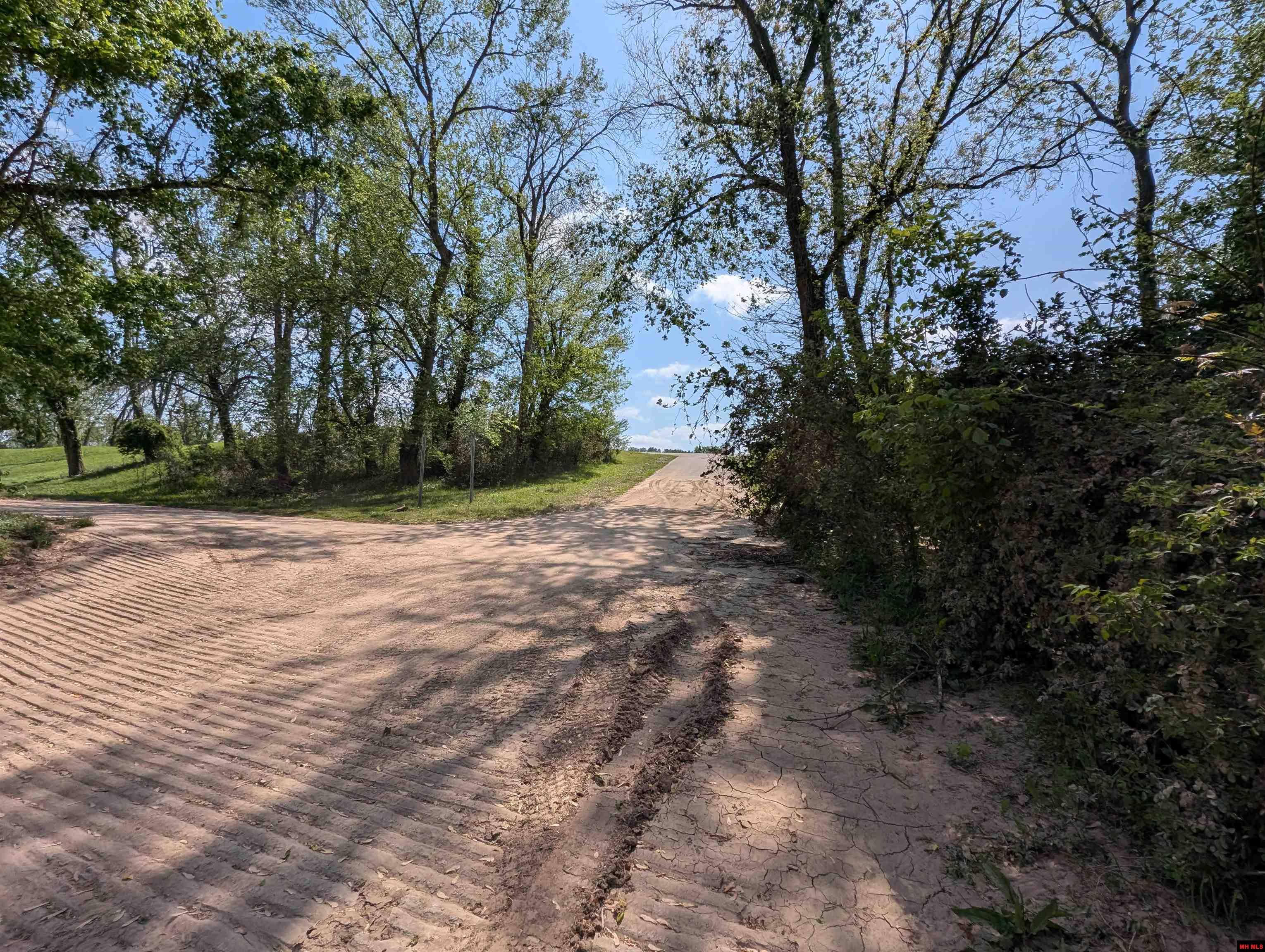 349 MCPHEARSON TERRACE Norfork, AR