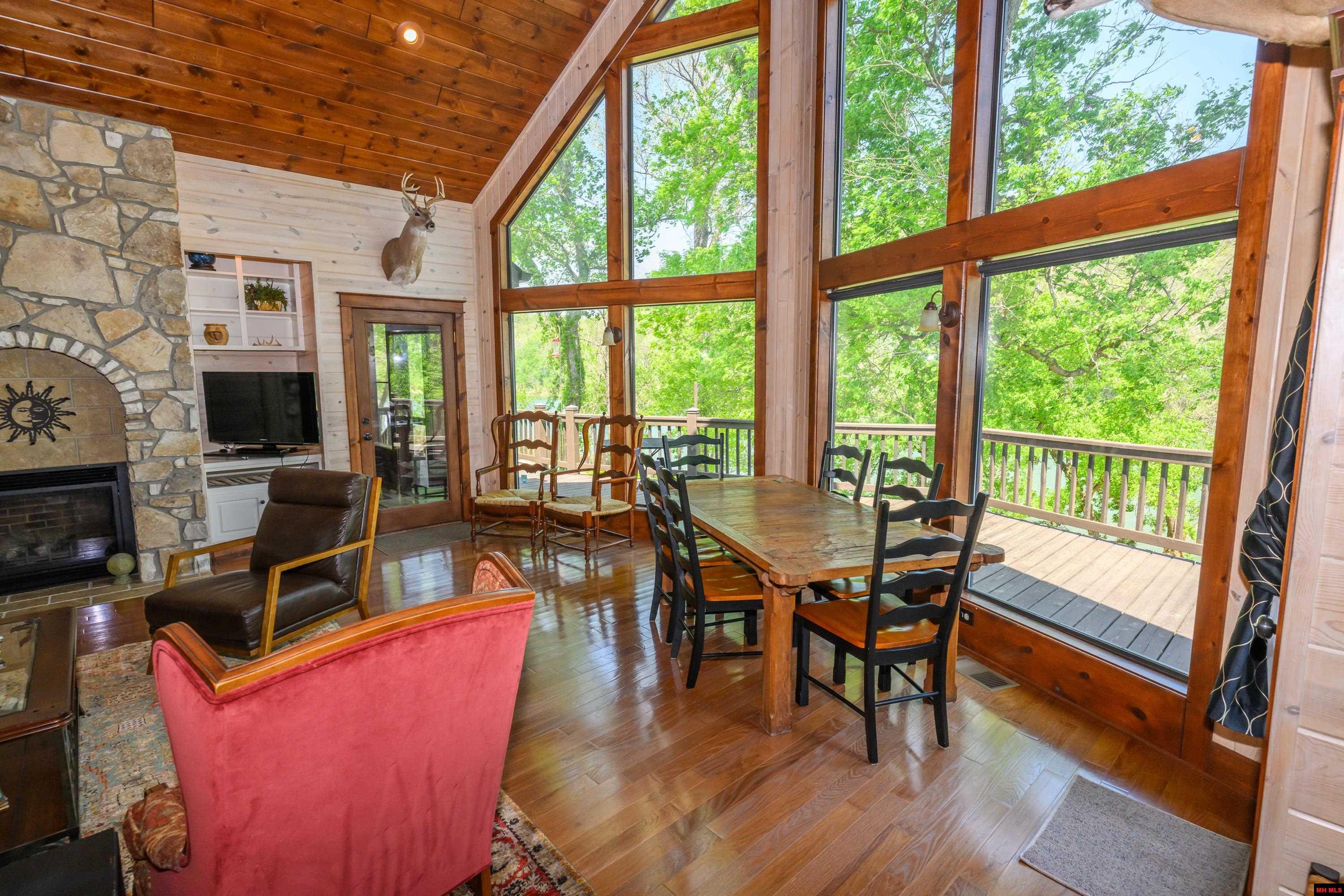 349 MCPHEARSON TERRACE Norfork, AR