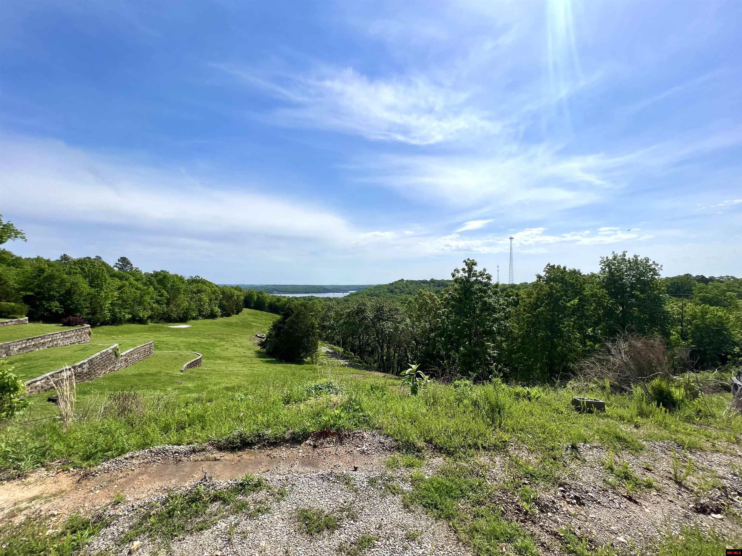 00211140003 Diamond Gem Place