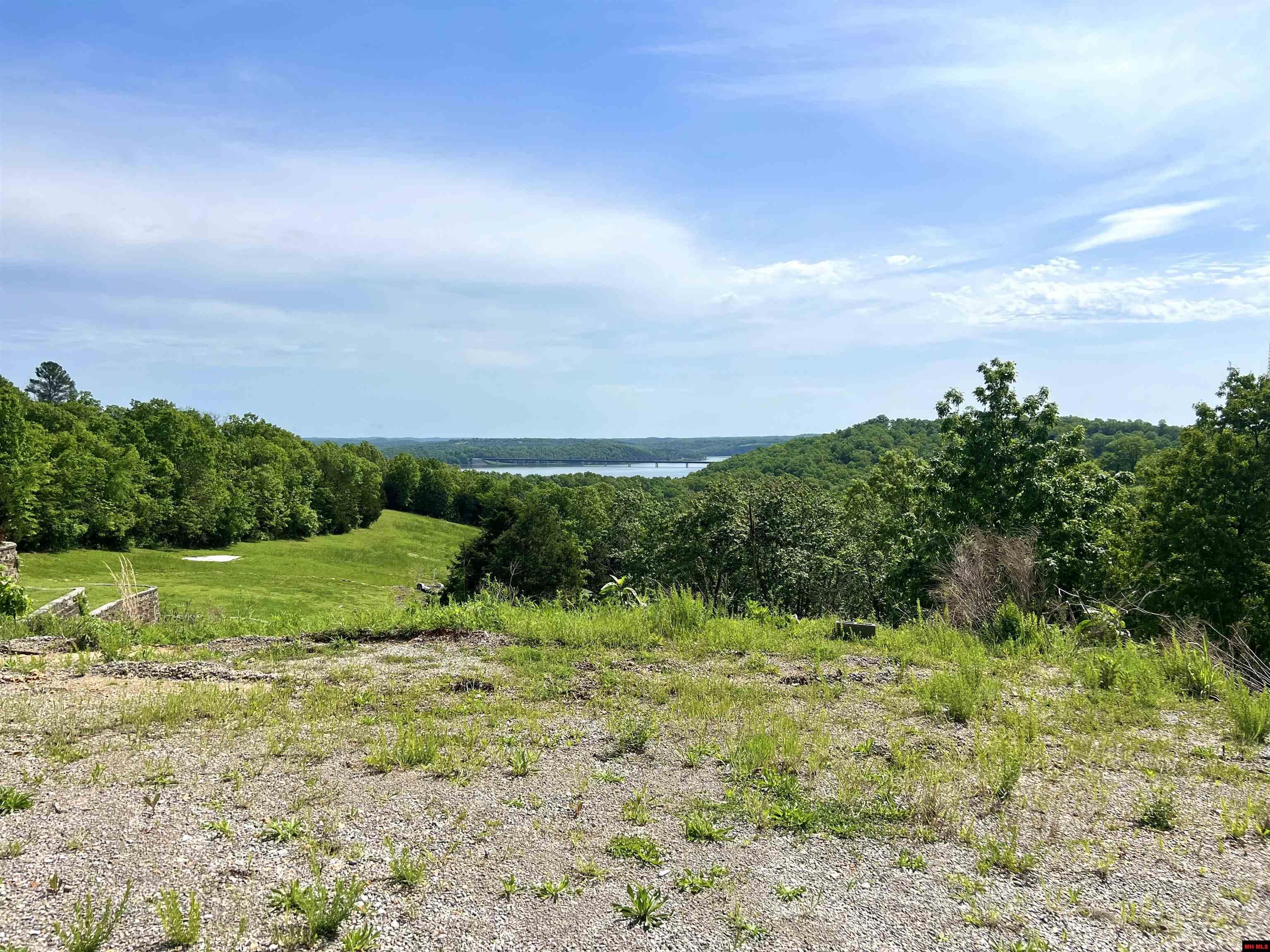 00211140003 Diamond Gem Place