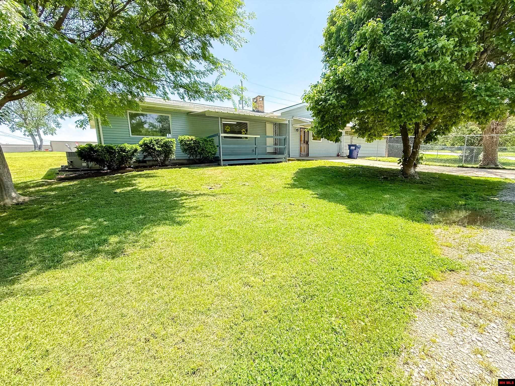 708 COOPER ESTATES DRIVE, Mountain Home, AR