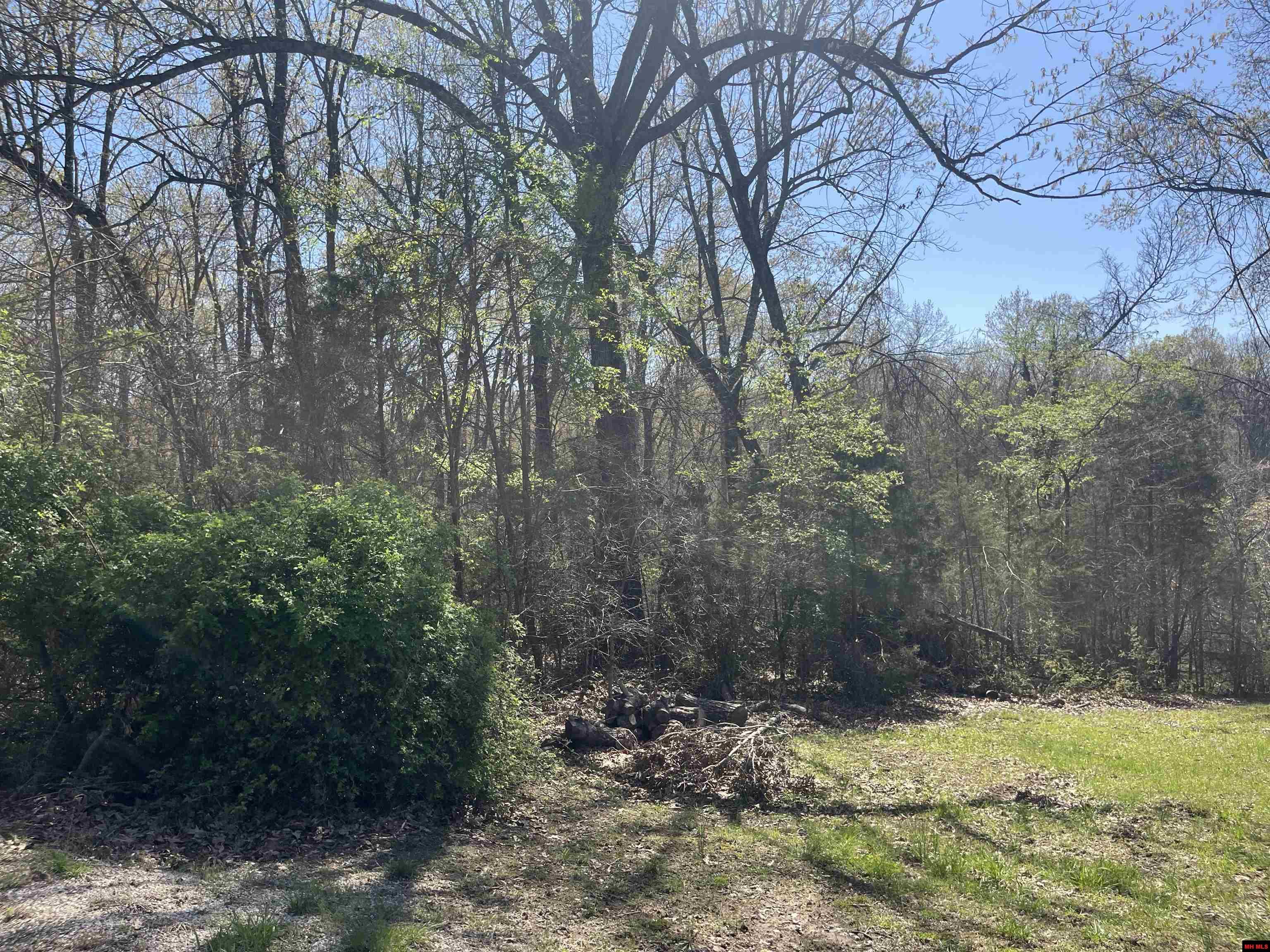 Lot 25 Lakepointe Drive