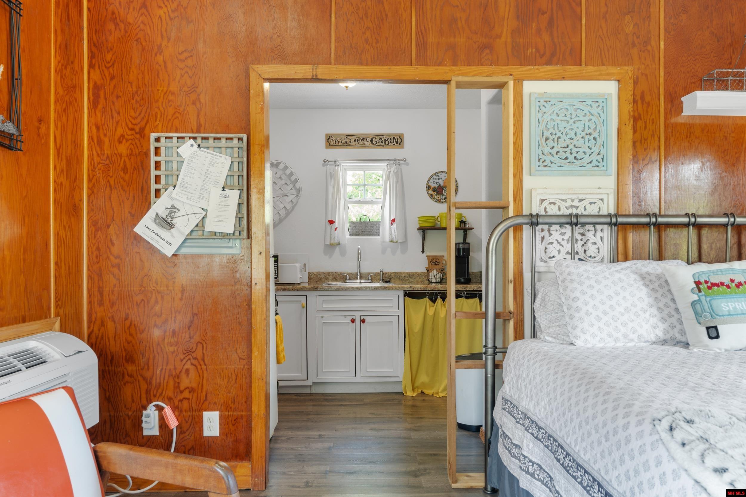 10897 HWY 5 SOUTH Salesville, AR