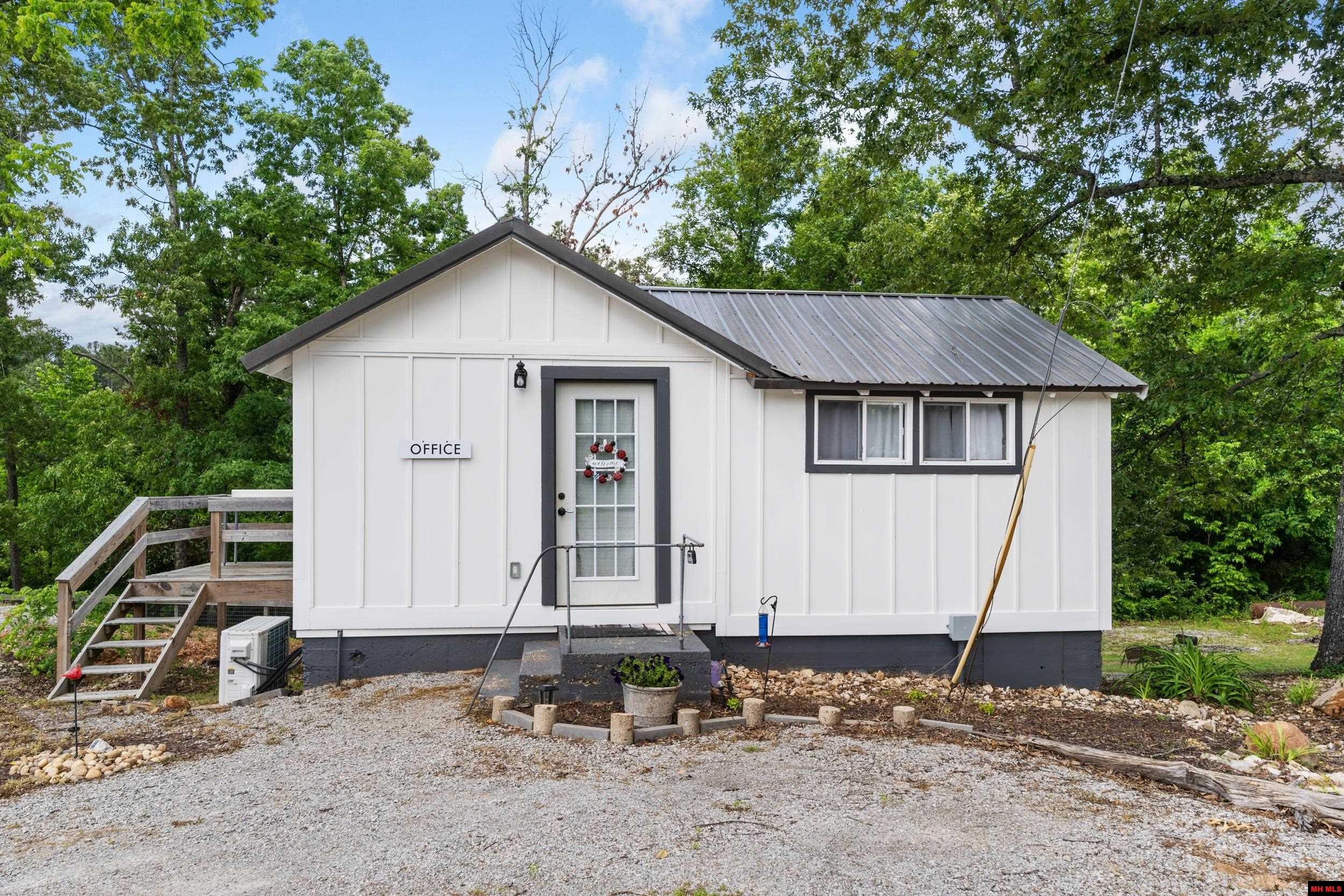 10897 HWY 5 SOUTH Salesville, AR