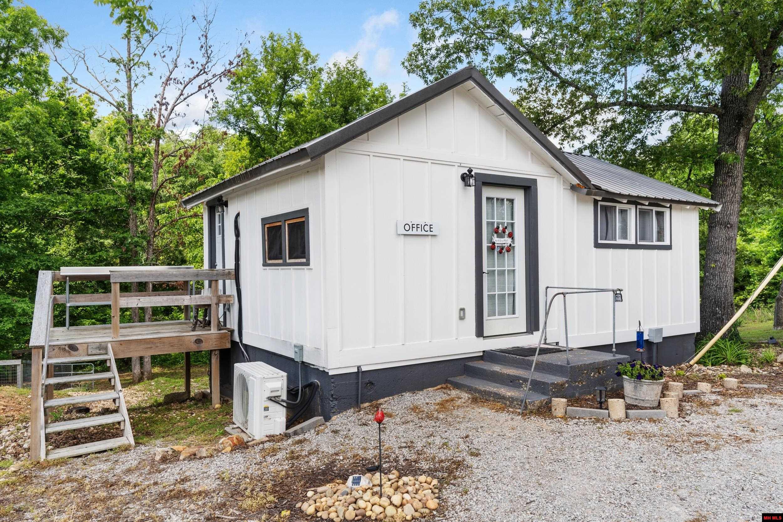 10897 HWY 5 SOUTH Salesville, AR