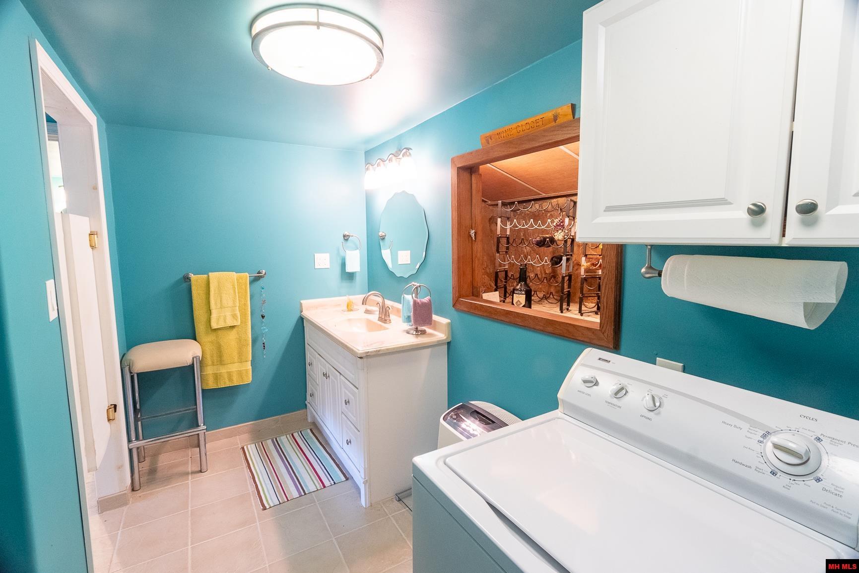 656 Valley Airport Drive