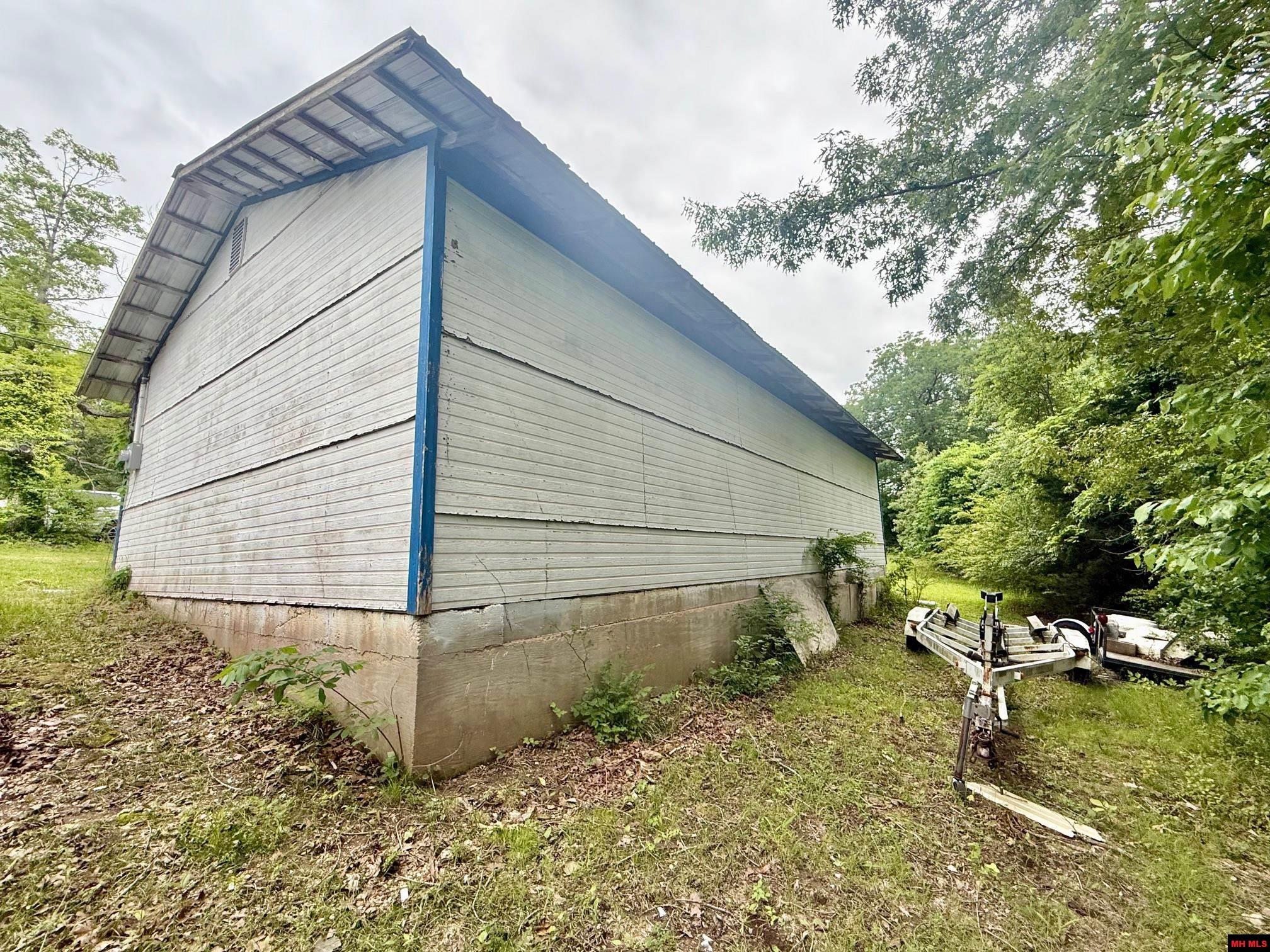 2236 Central Boulevard