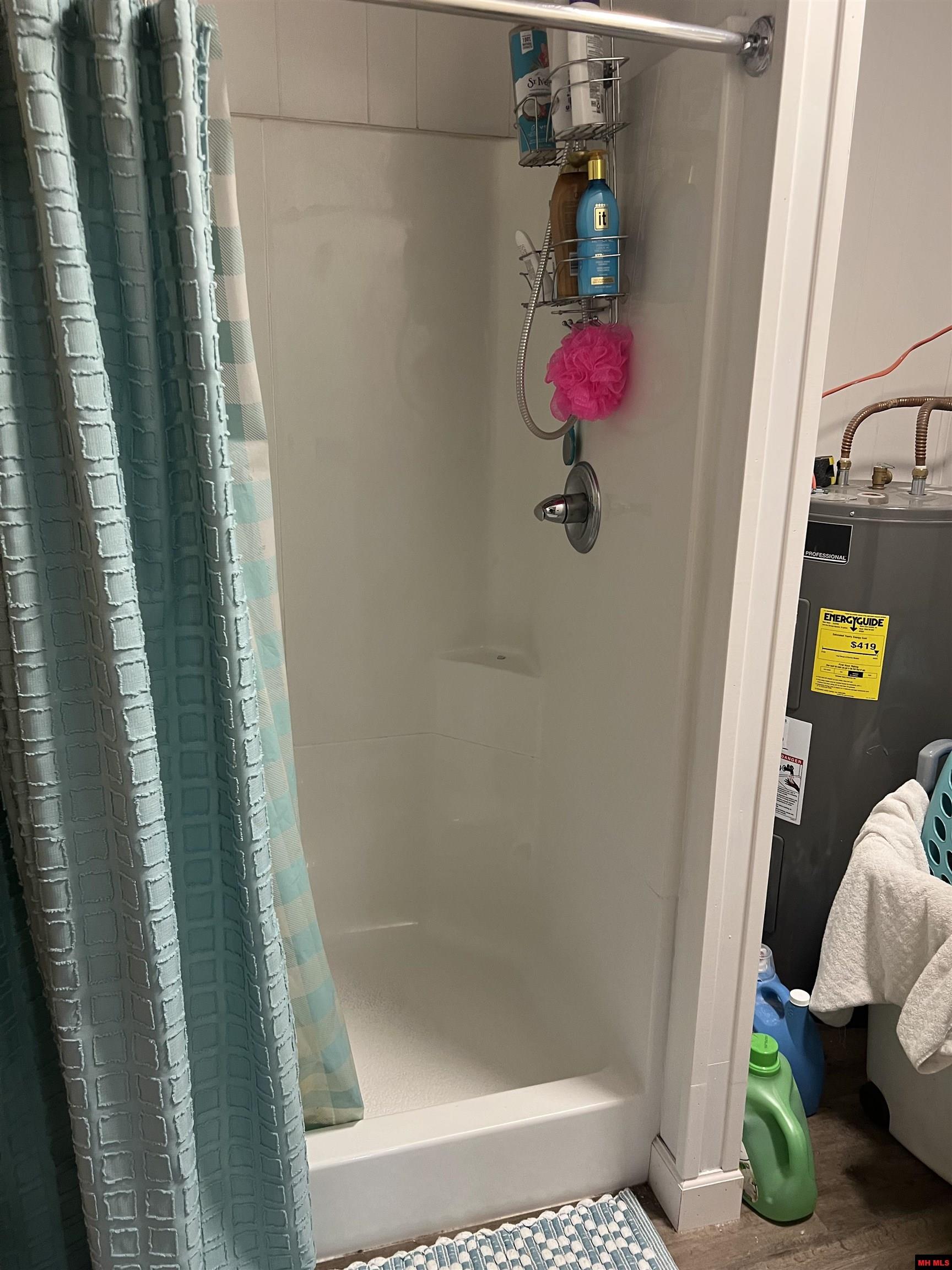 207 & 211 E Old Main Street