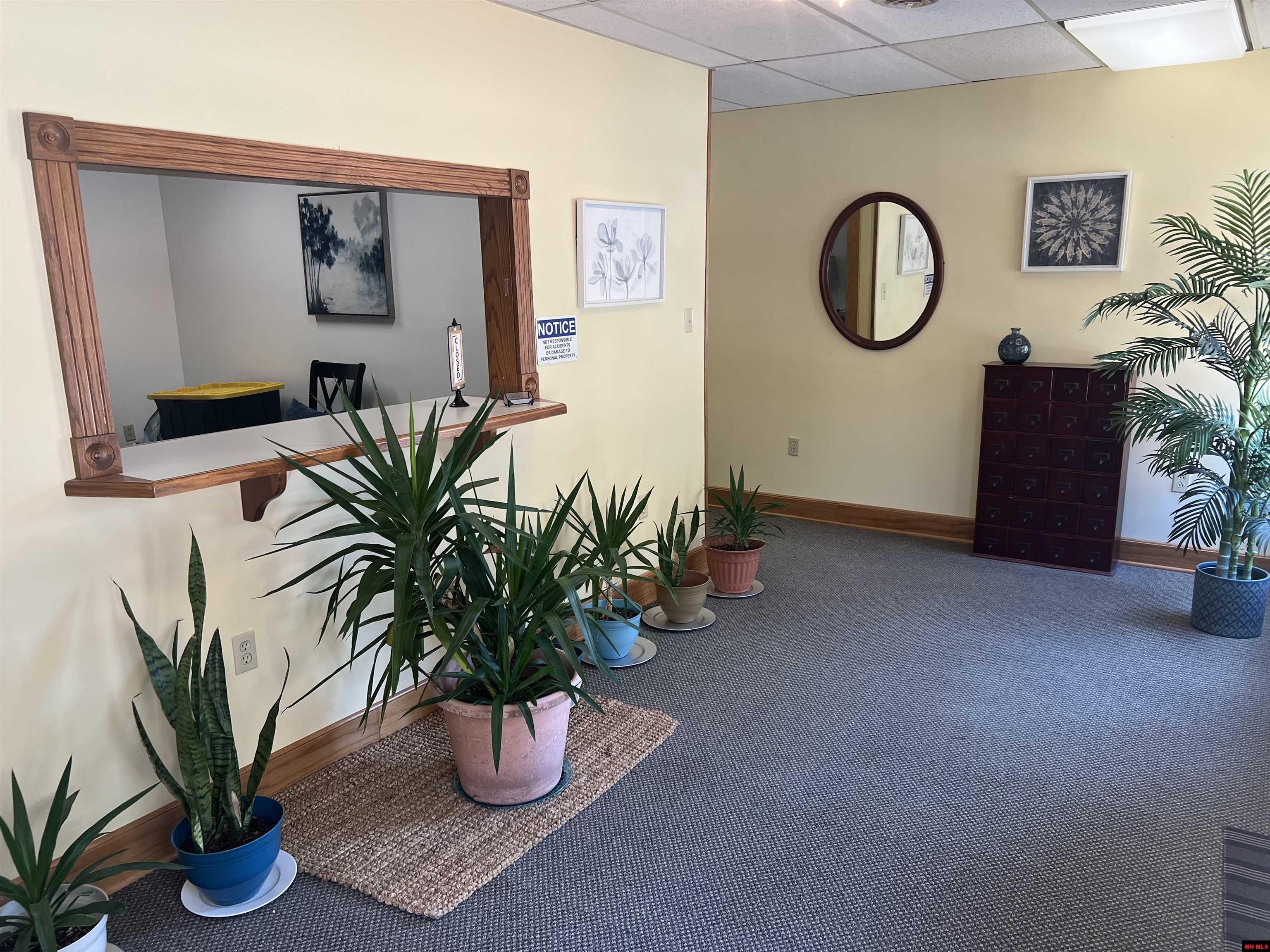 207 & 211 E Old Main Street