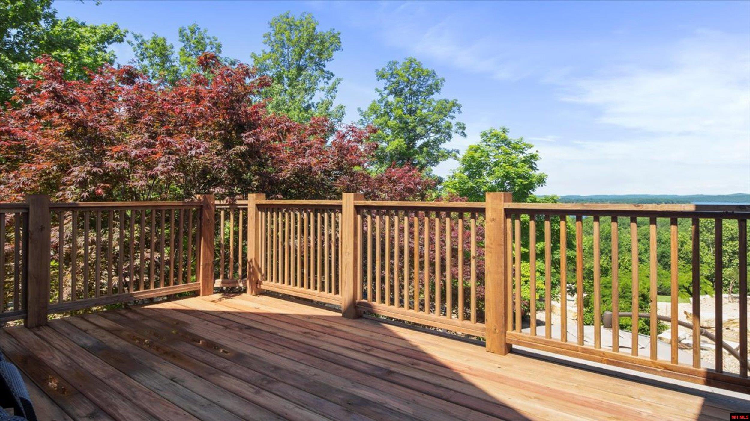 85 MC 142 Oakland, AR 72661