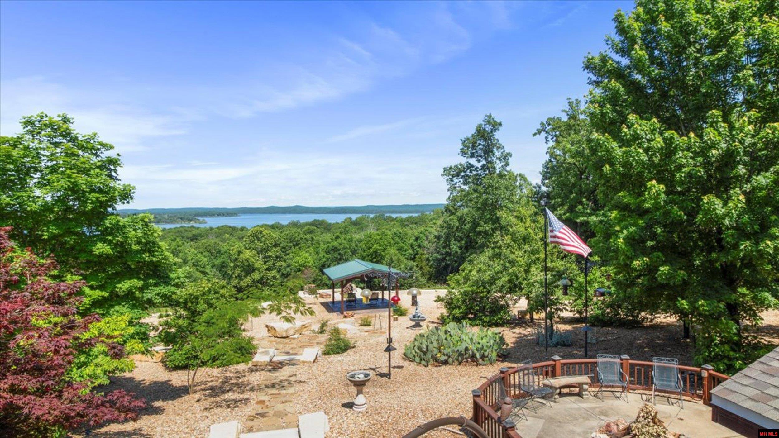 85 MC 142 Oakland, AR 72661