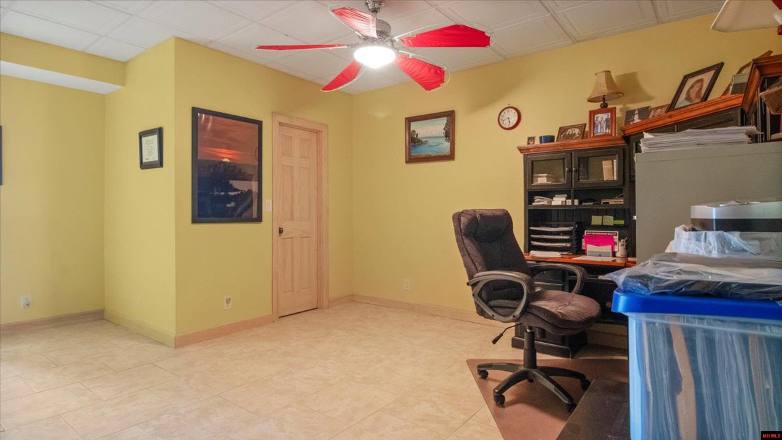 85 MC 142 Oakland, AR 72661