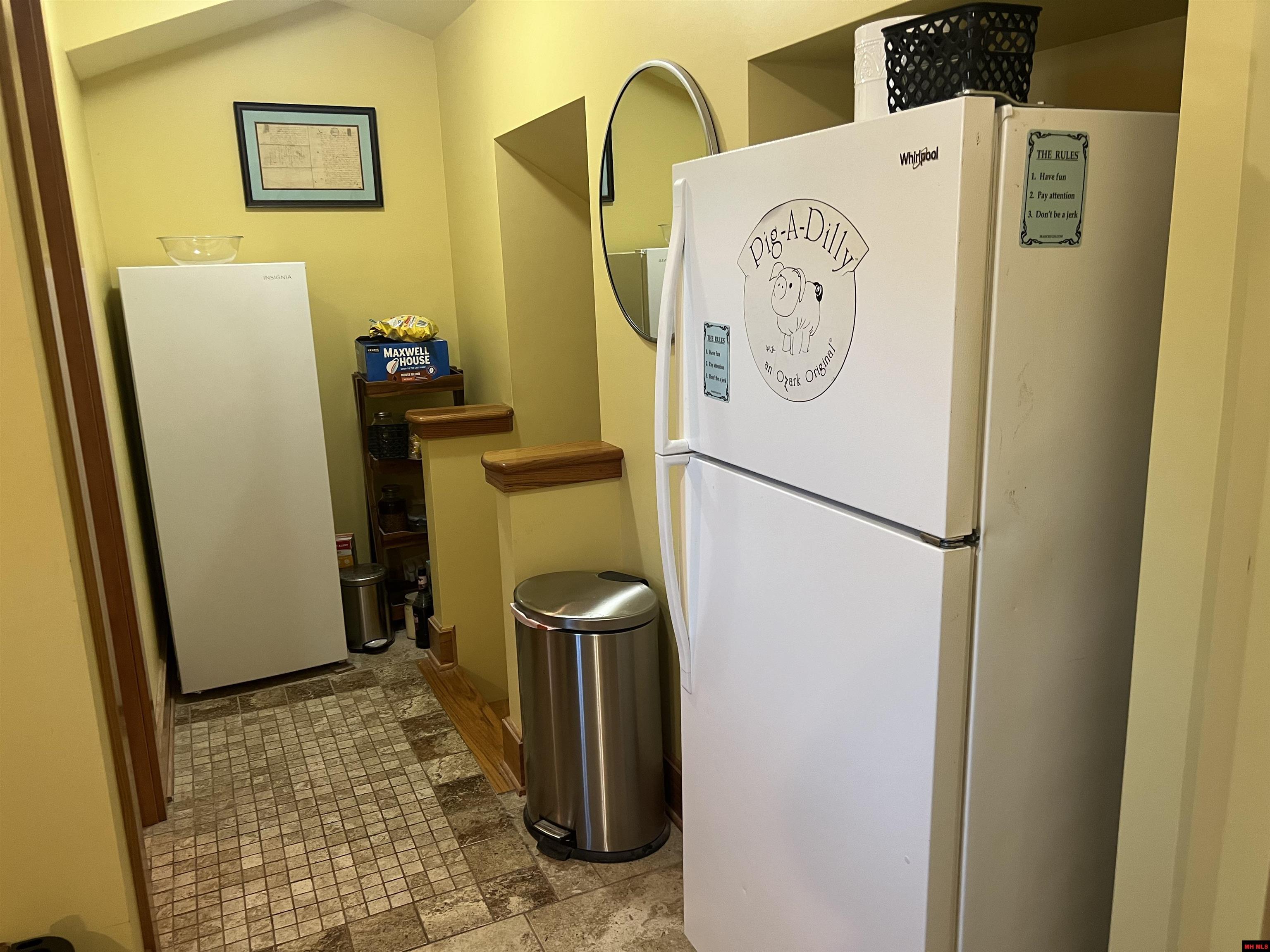 207 & 211 Old Main Street