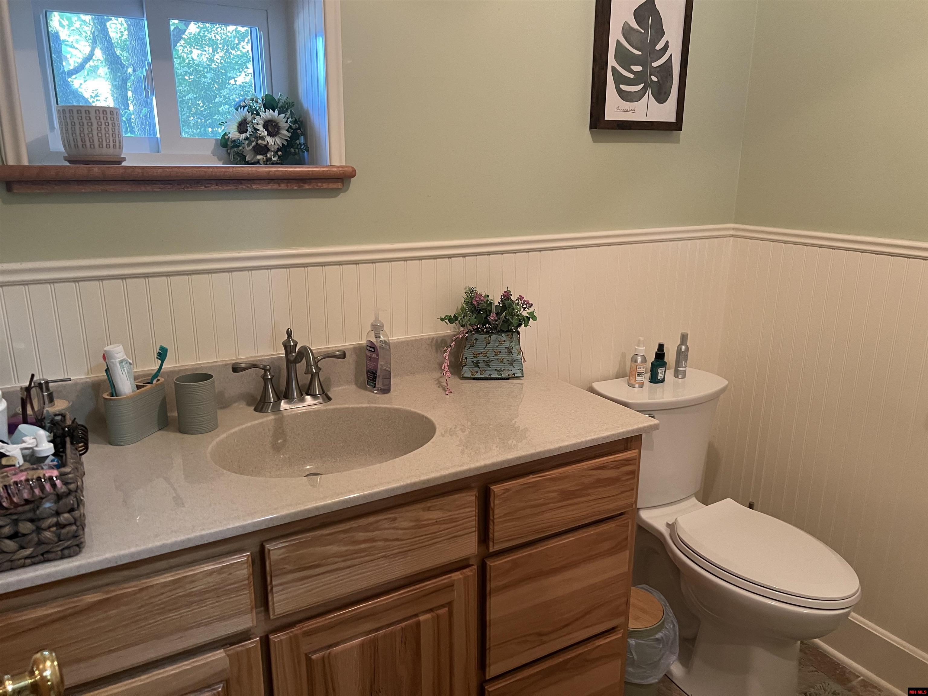 207 & 211 Old Main Street