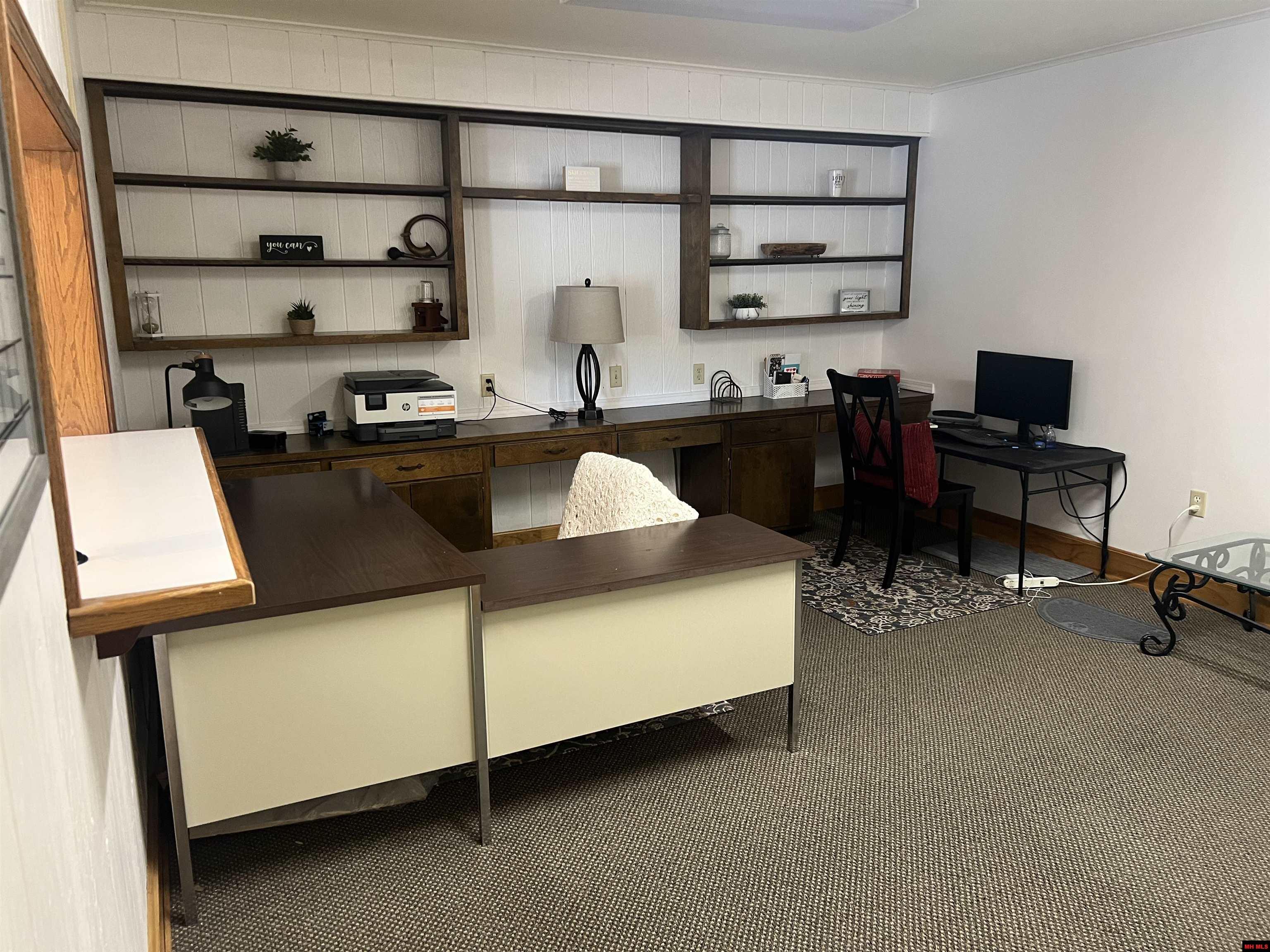 207 & 211 Old Main Street