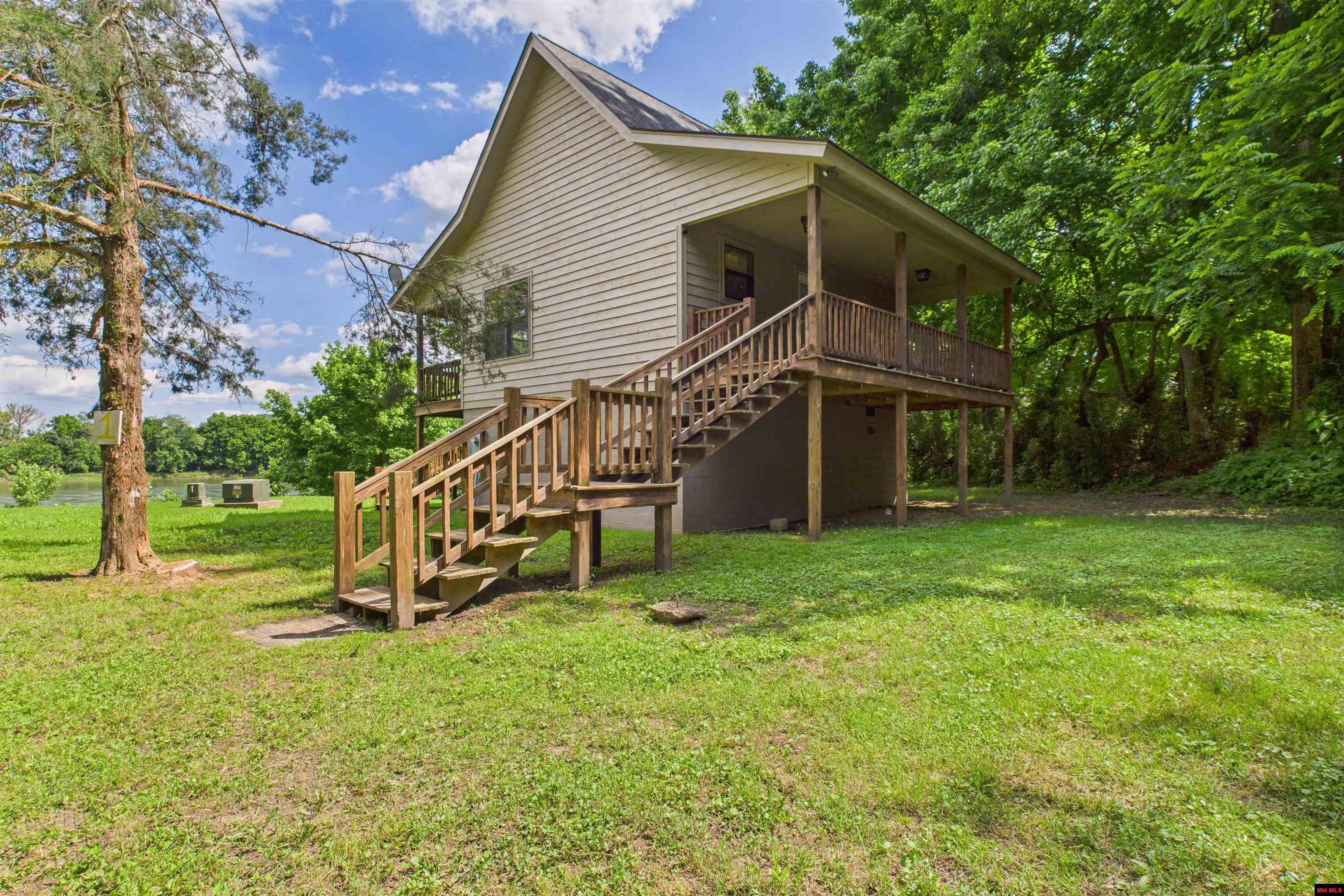 1 Mullett's Landing Road