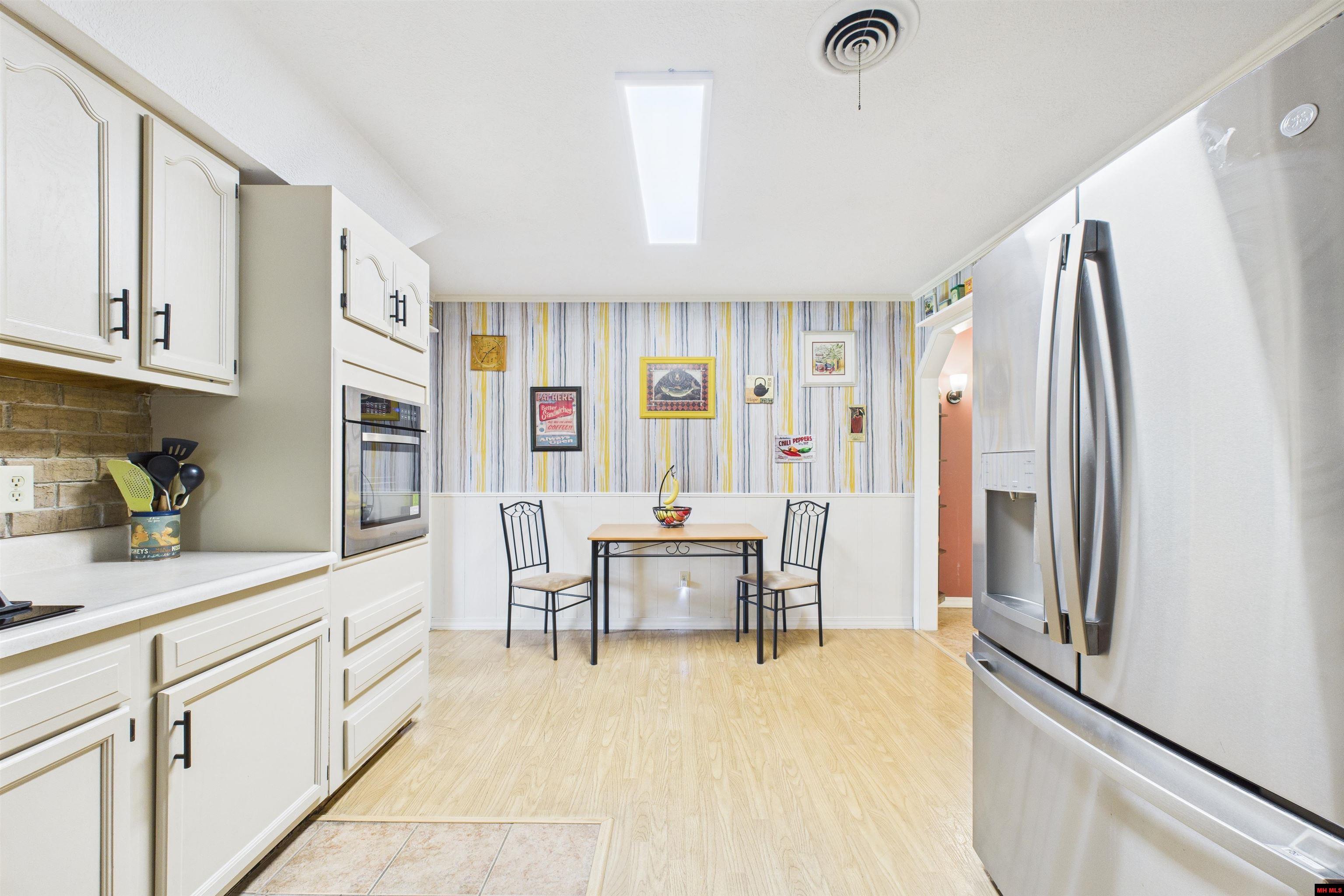 611 N College Street