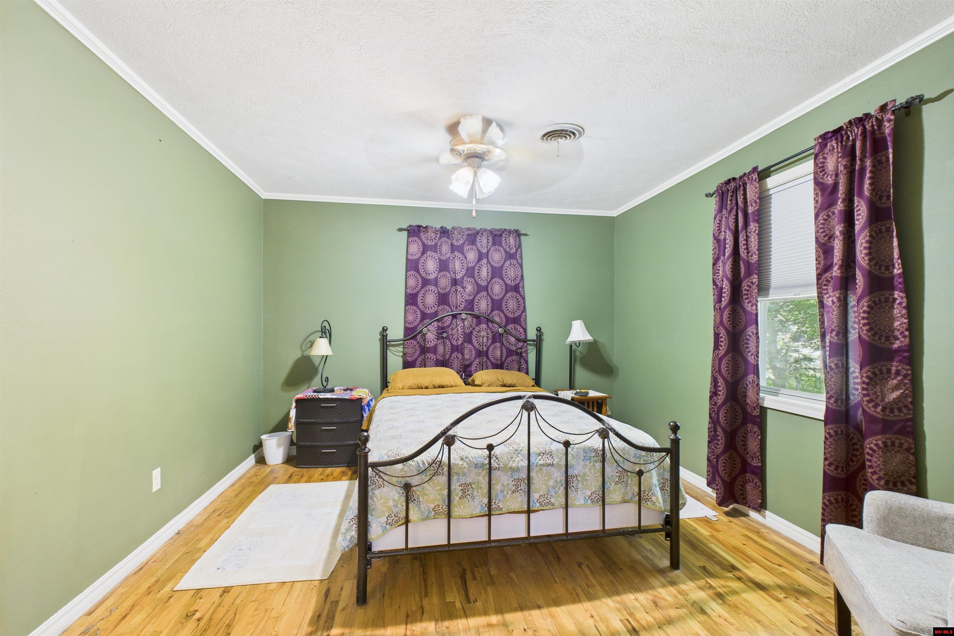 611 N College Street