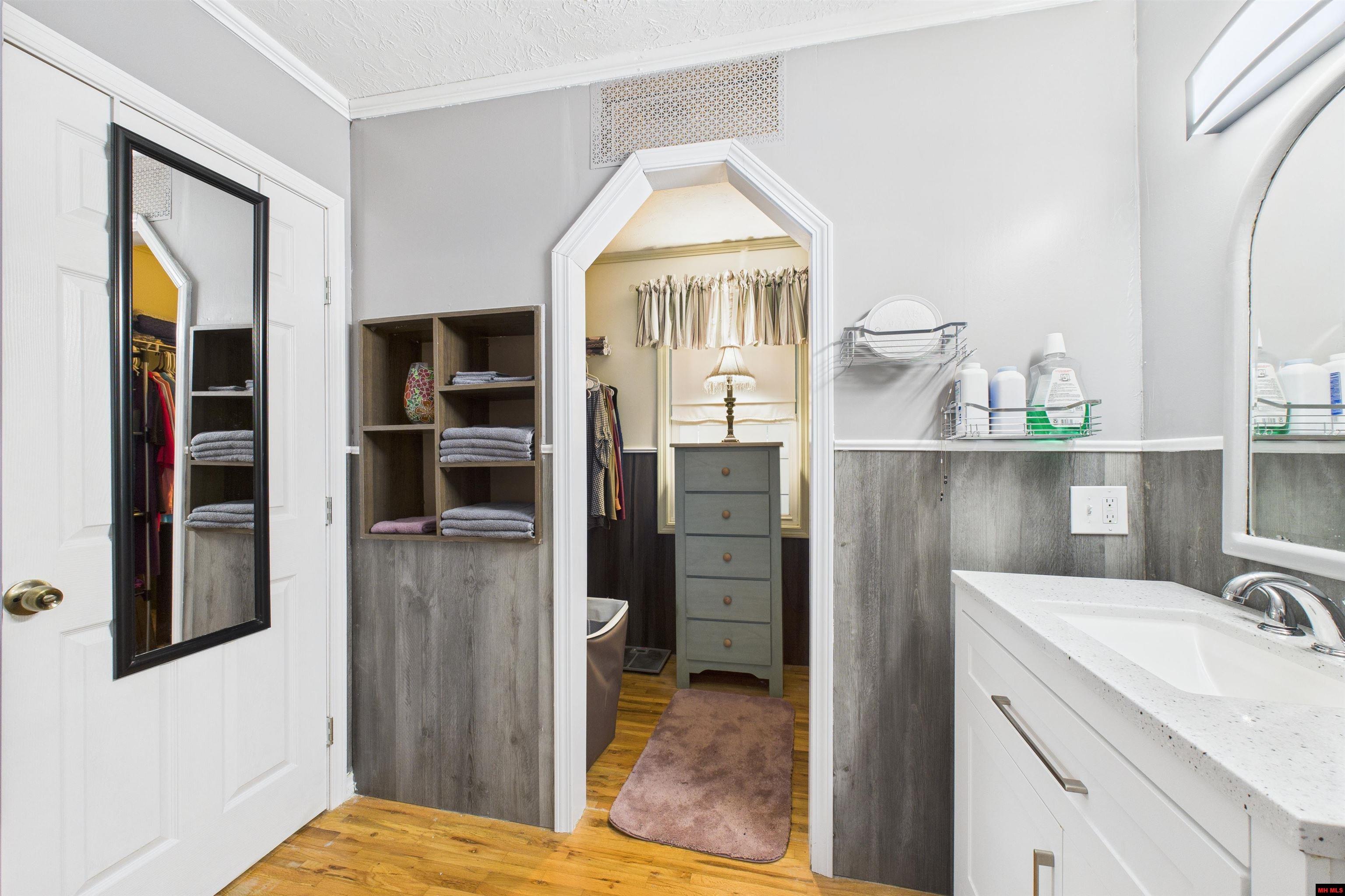 611 N College Street